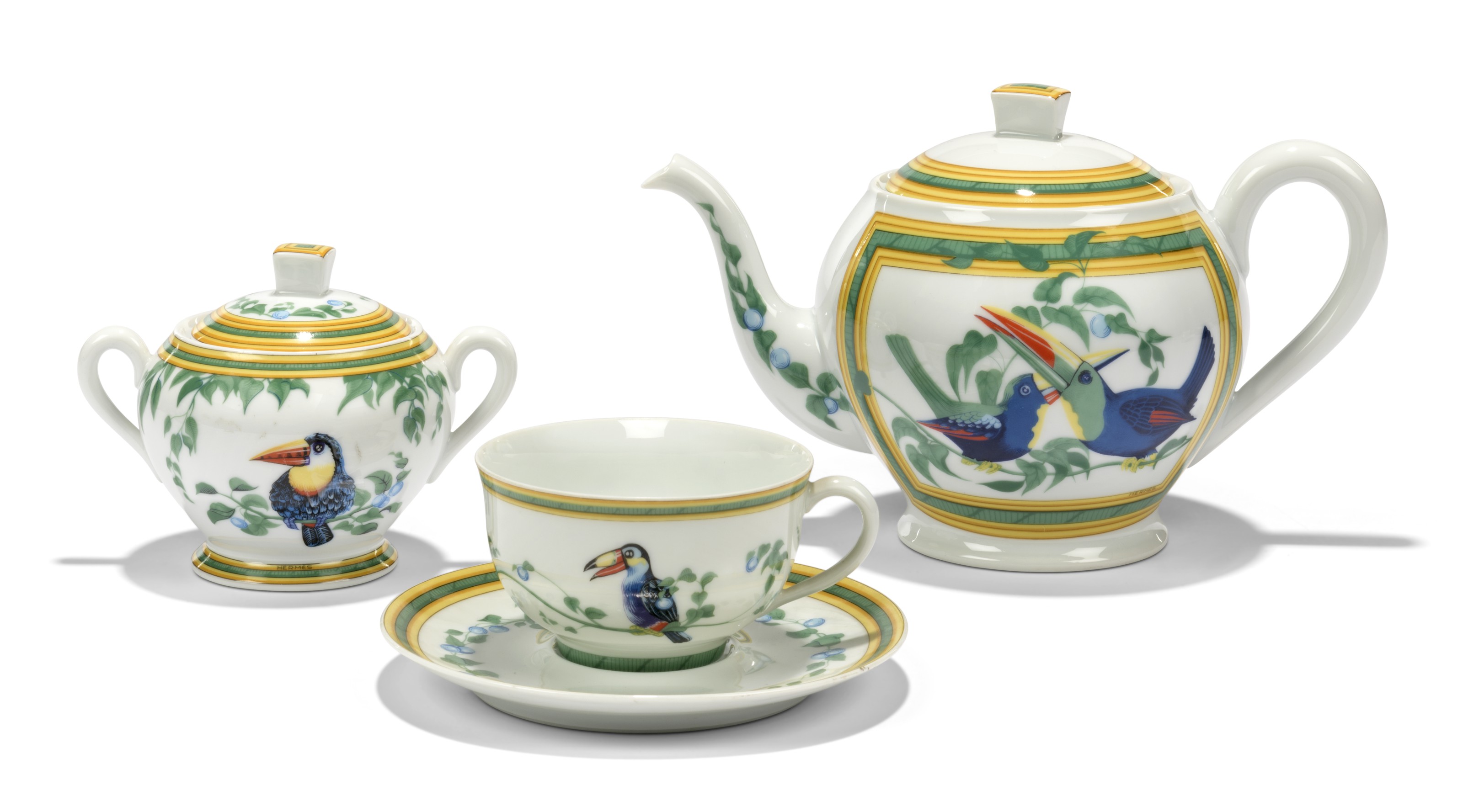 エルメス　トゥーカン　プレート　アンティーク AN HERMES PORCELAIN 'TOUCAN' PATTERN PART TABLE-SERVICE