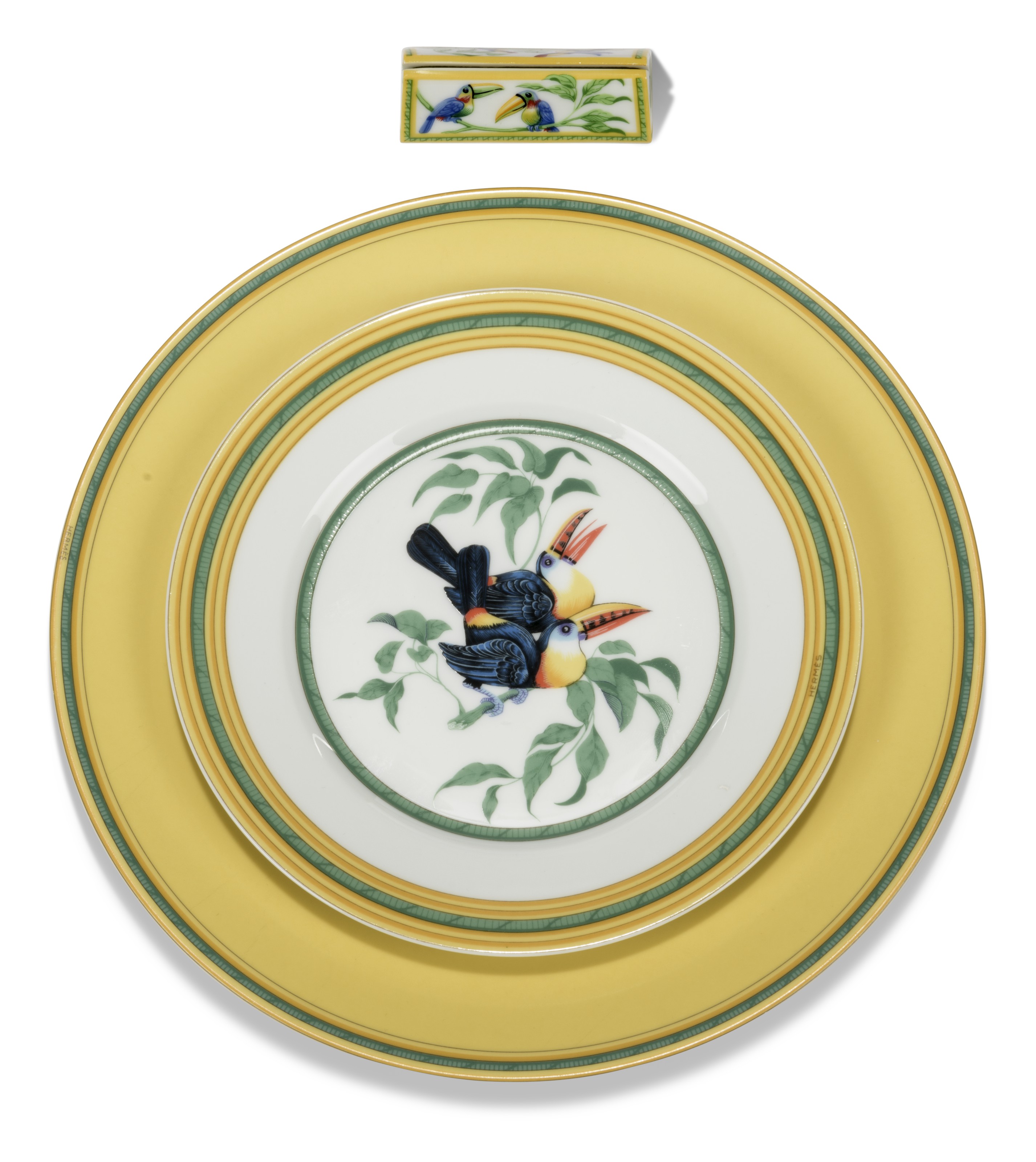 AN HERMES PORCELAIN 'TOUCAN' PATTERN PART TABLE-SERVICE
