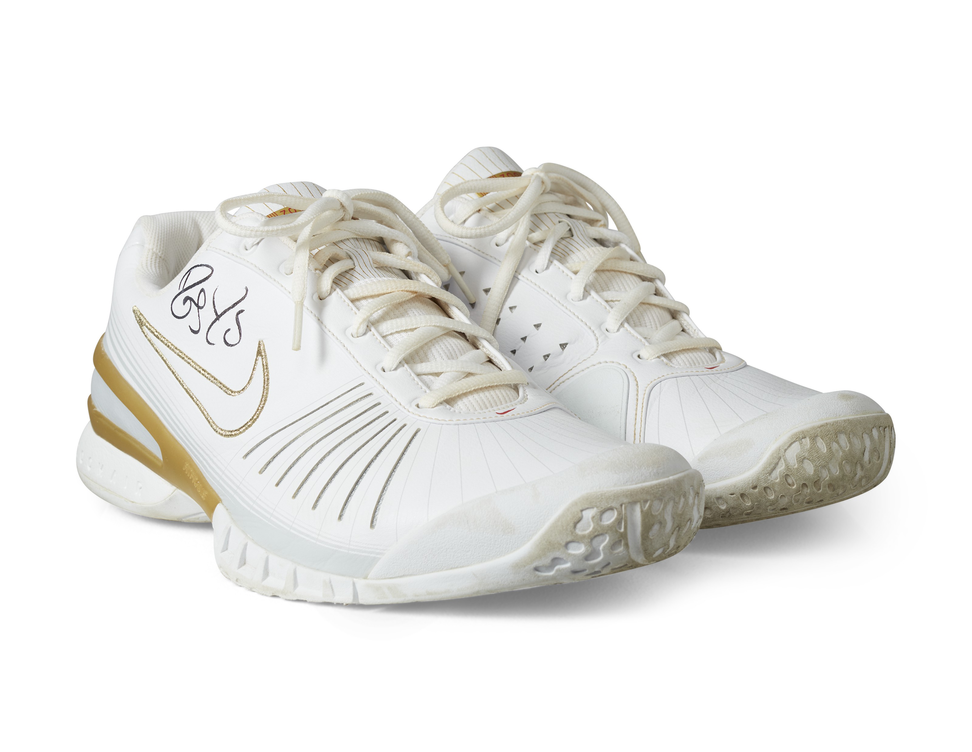 ROGER FEDERER'S CHAMPION SNEAKERS, CINCINNATI, 2007 Christie's