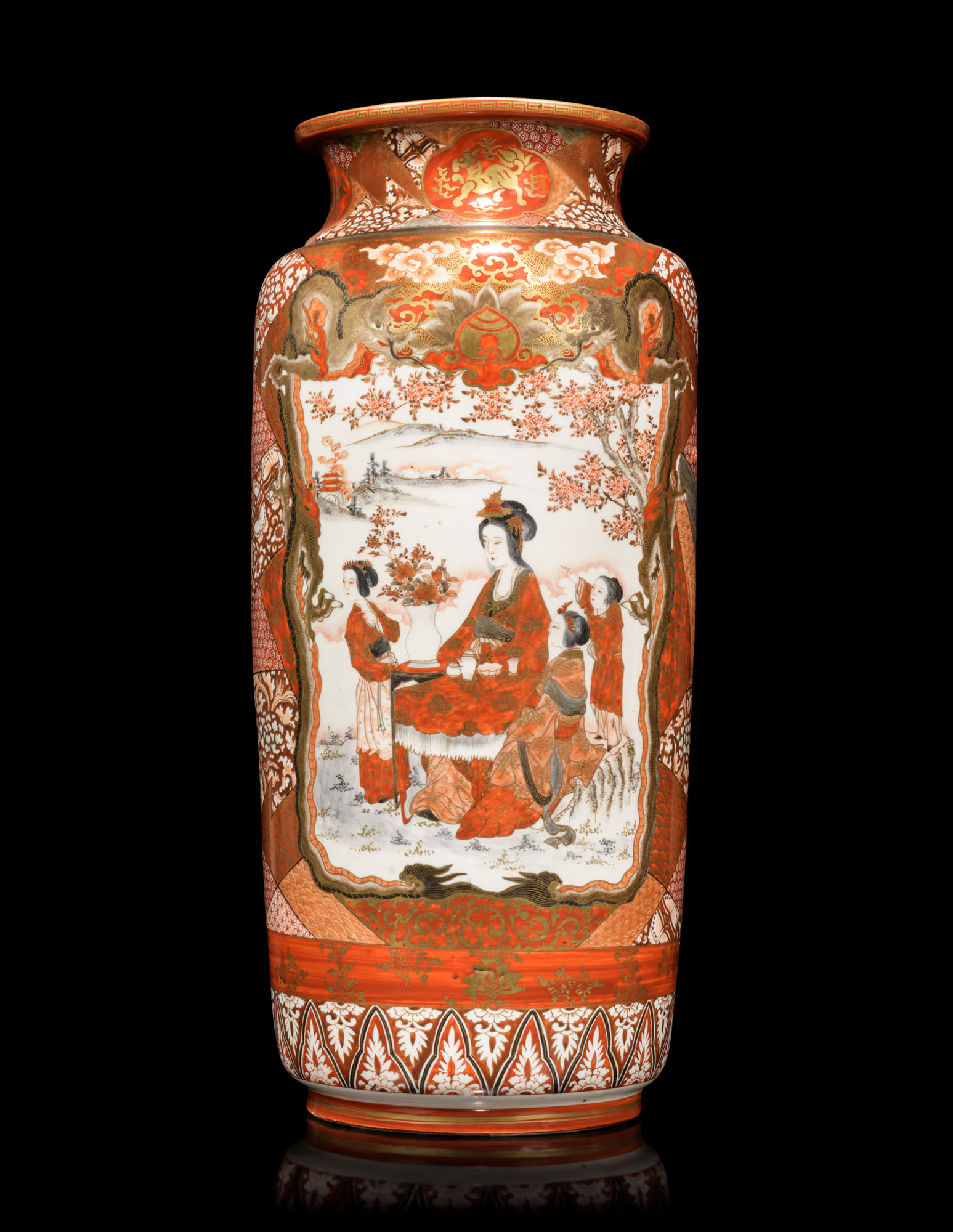 A PAIR OF JAPANESE KUTANI-STYLE VASES, MEIJI PERIOD (1868-1912
