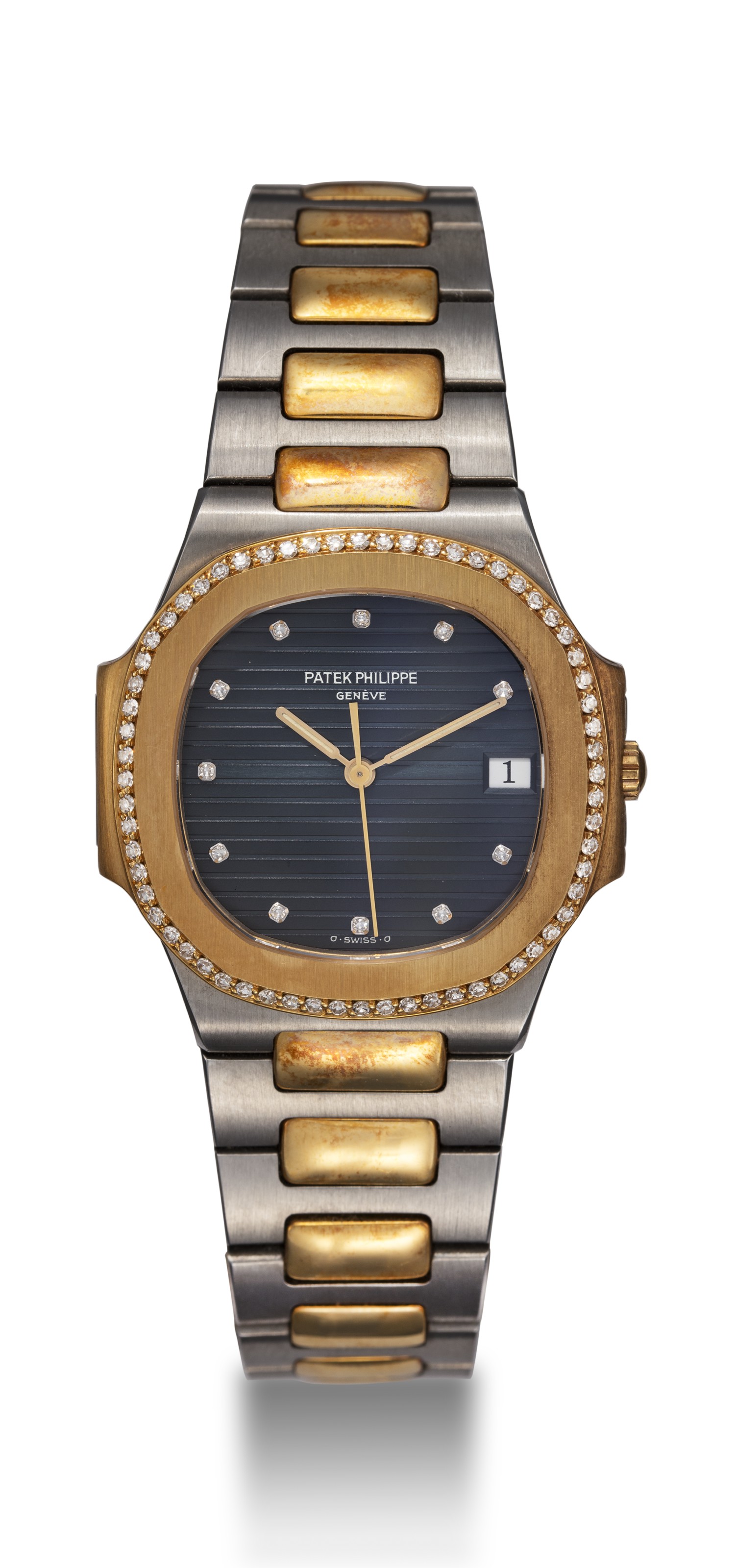 PATEK PHILIPPE, 3900/2, A STEEL AND GOLD NAUTILUS WITH A