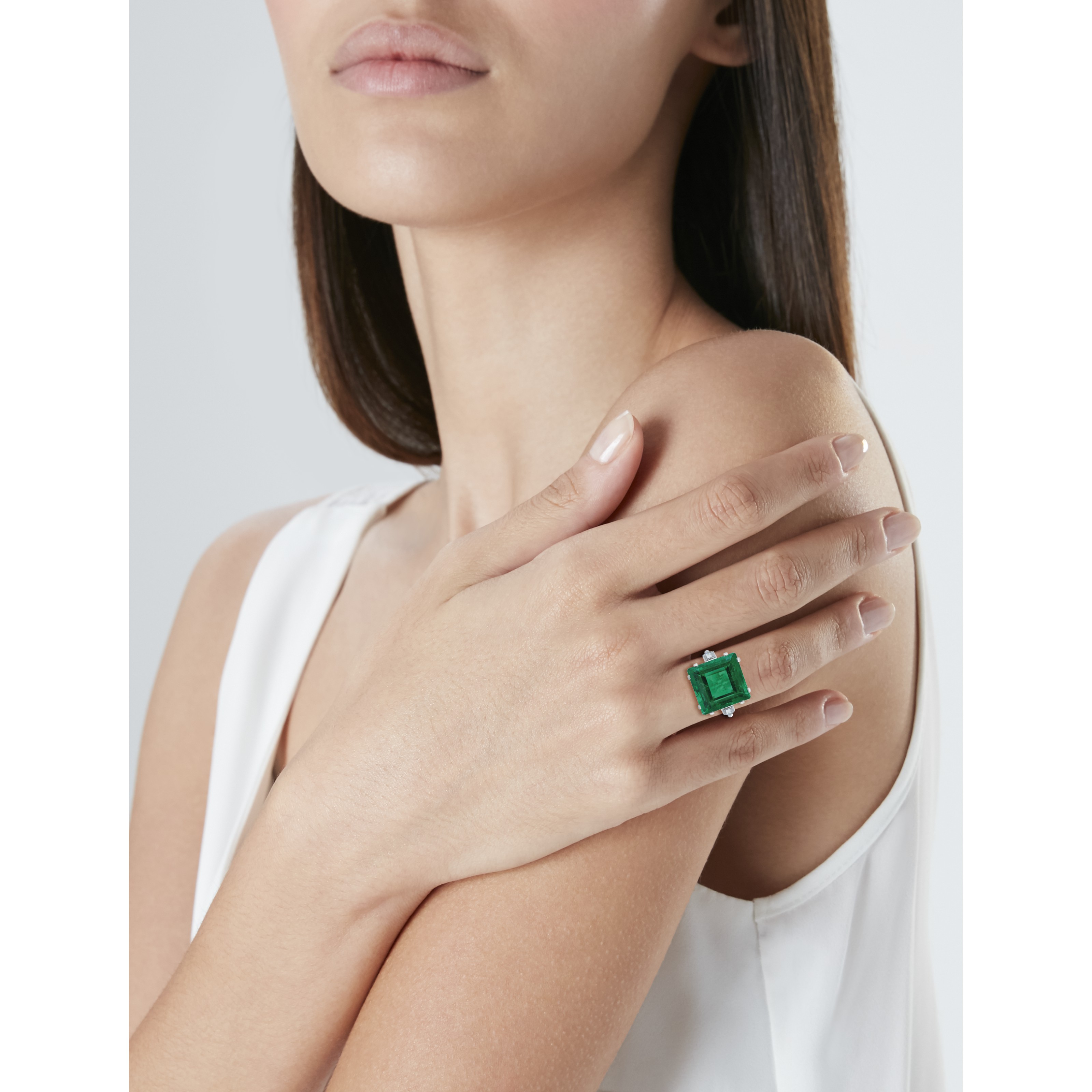 Cartier on sale emerald ring
