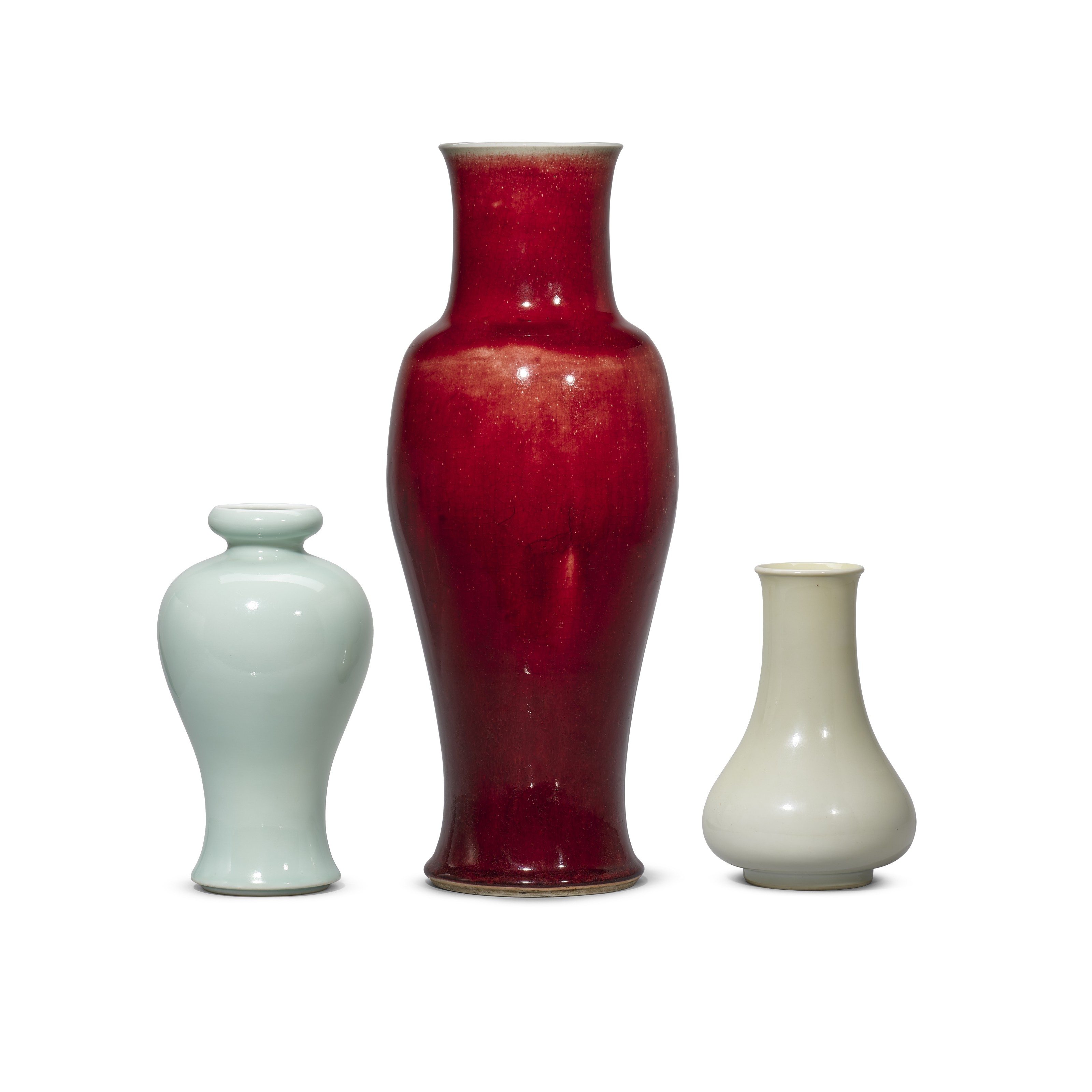 二十世纪钧窑天青釉紫斑盘两件、钧窑天青釉盘及钧窑天青釉紫斑盖罐共四