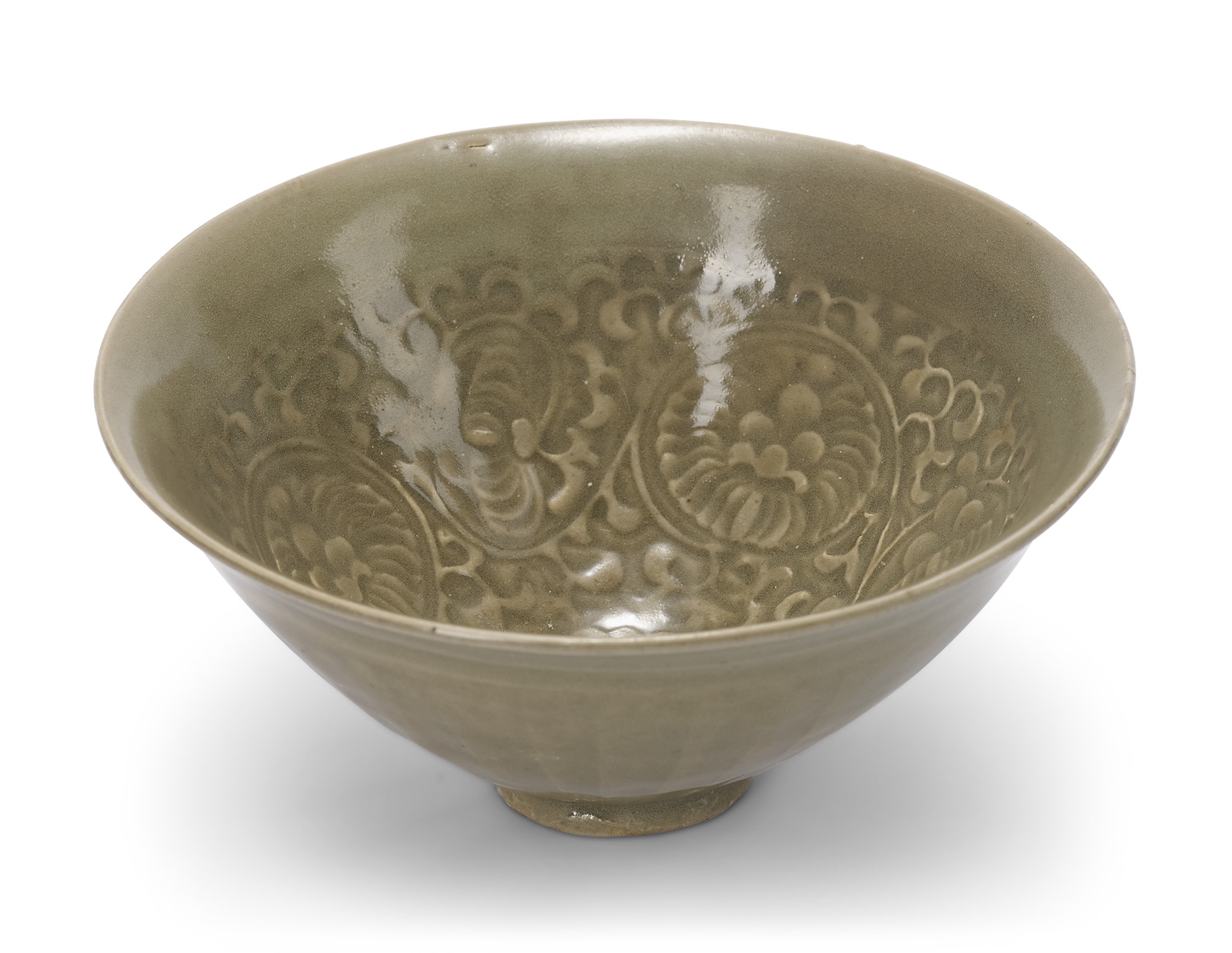 北宋耀州窯青釉印花纏枝菊紋盌, NORTHERN SONG DYNASTY (960-1127
