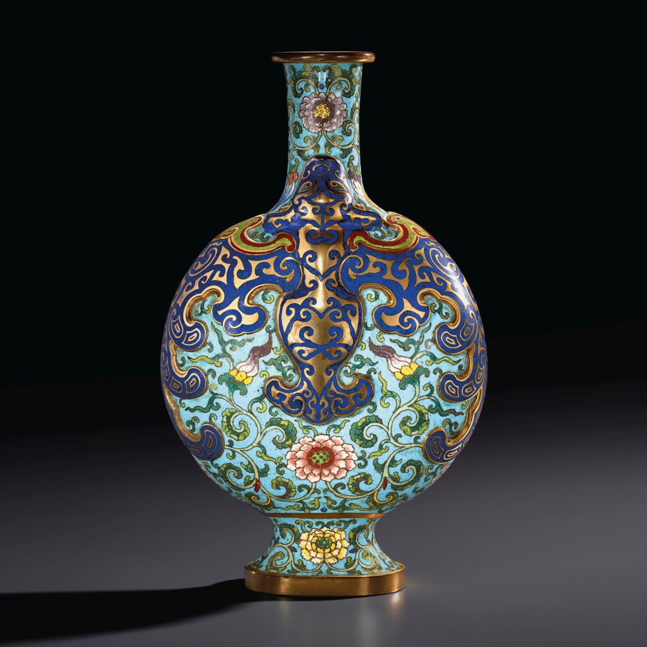 A RARE CLOISONNÉ AND CHAMPLEVÉ ENAMEL MOON FLASK, QIANLONGJIAQING