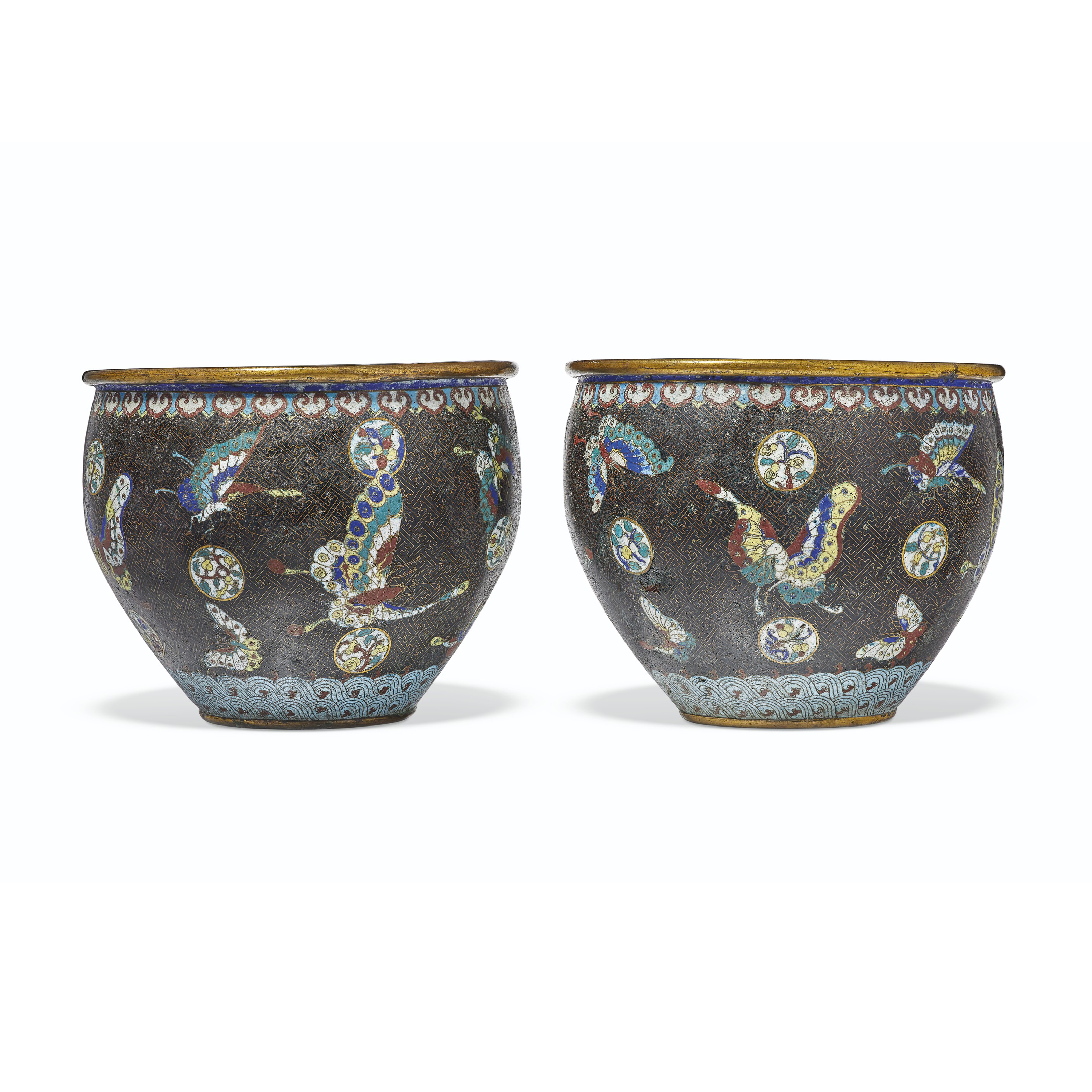 A VERY RARE AND EXCEPTIONAL IMPERIAL CLOISONNÉ ENAMEL ZUN-FORM