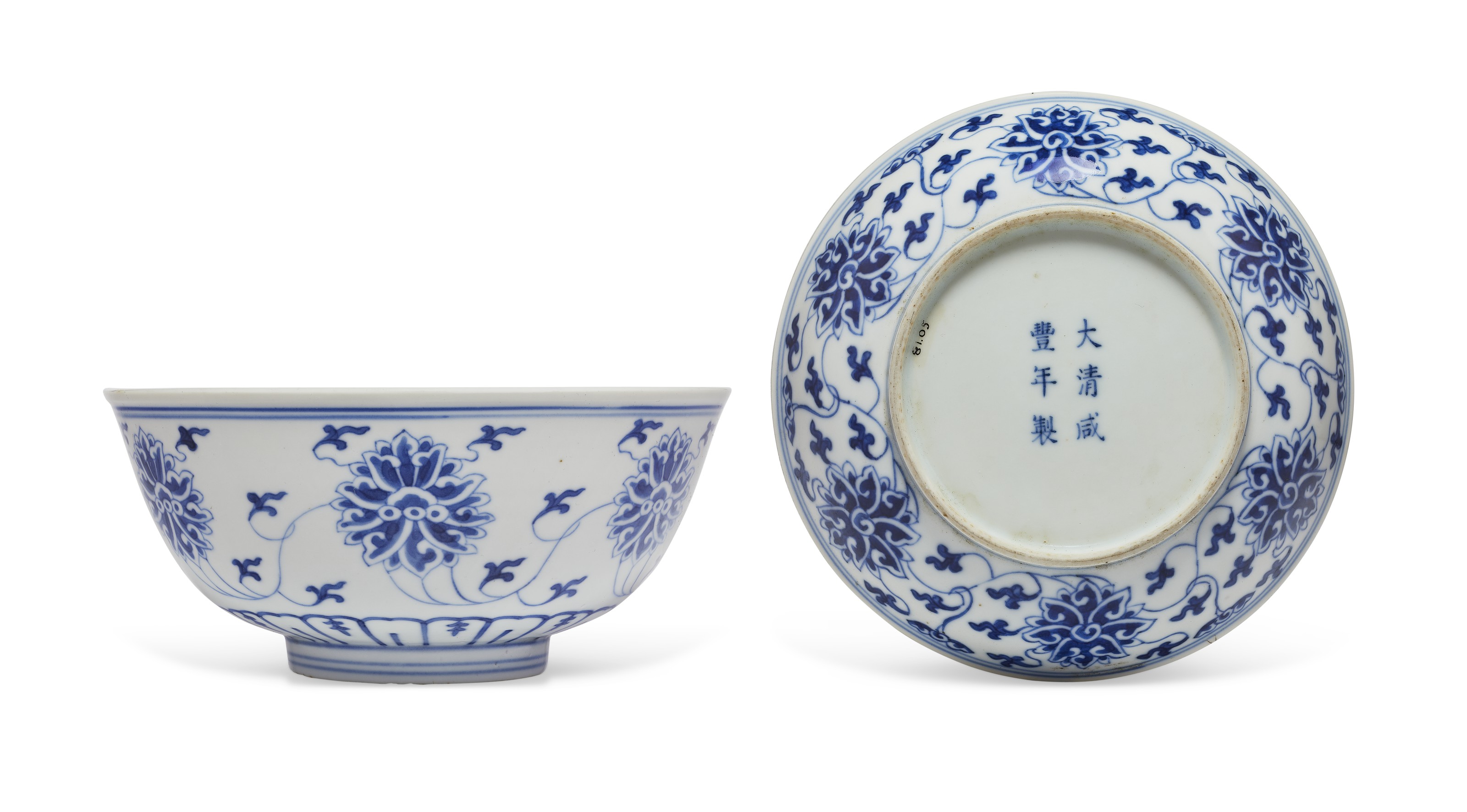 中國清青花蓮紋盌及青花纏枝蓮紋盤, CHINA, QING DYNASTY (1644