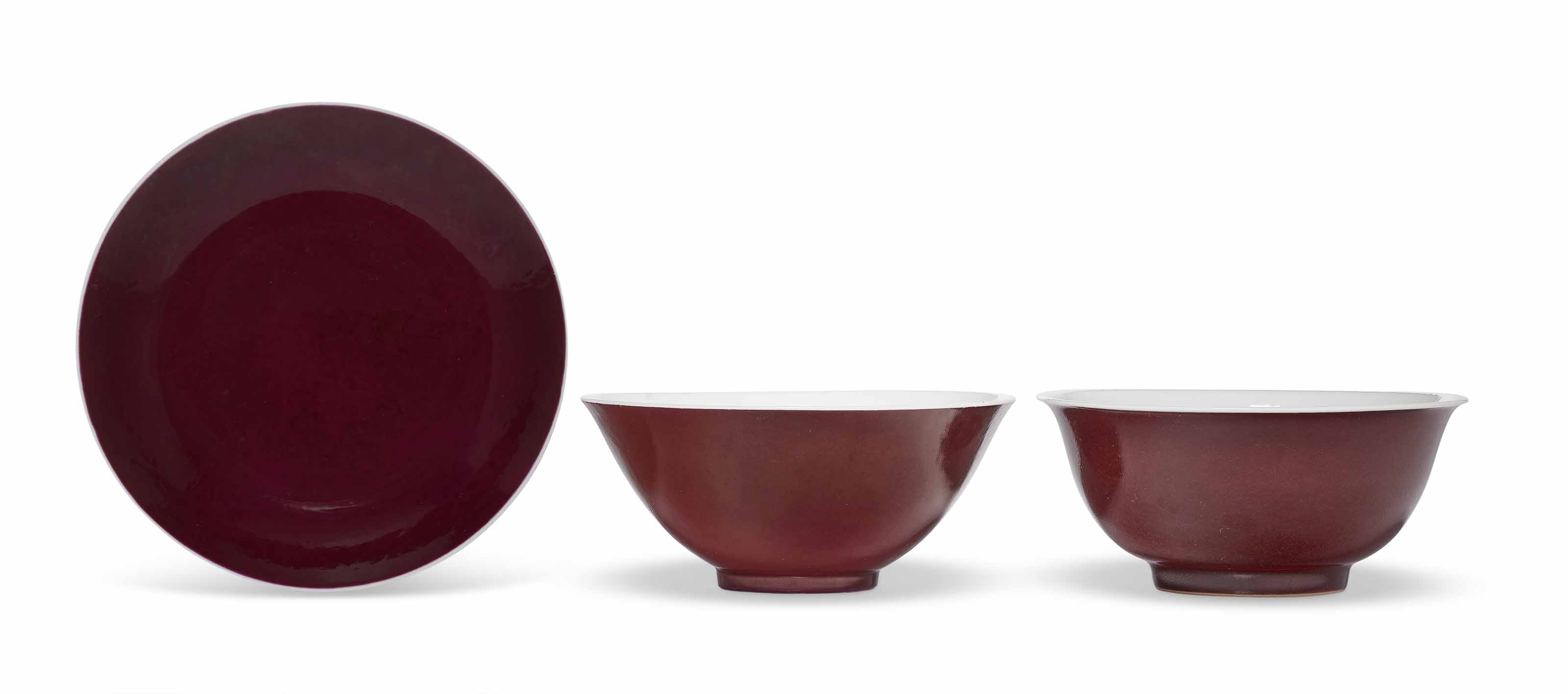 清時代　郎窯紅釉碗　紅釉開片内白釉碗　豇豆紅釉茶盞 深腹碗(F-144) 中国清红彩盘、红彩盌及红釉盌各一, CHINA, QING DYNASTY (1644-1911