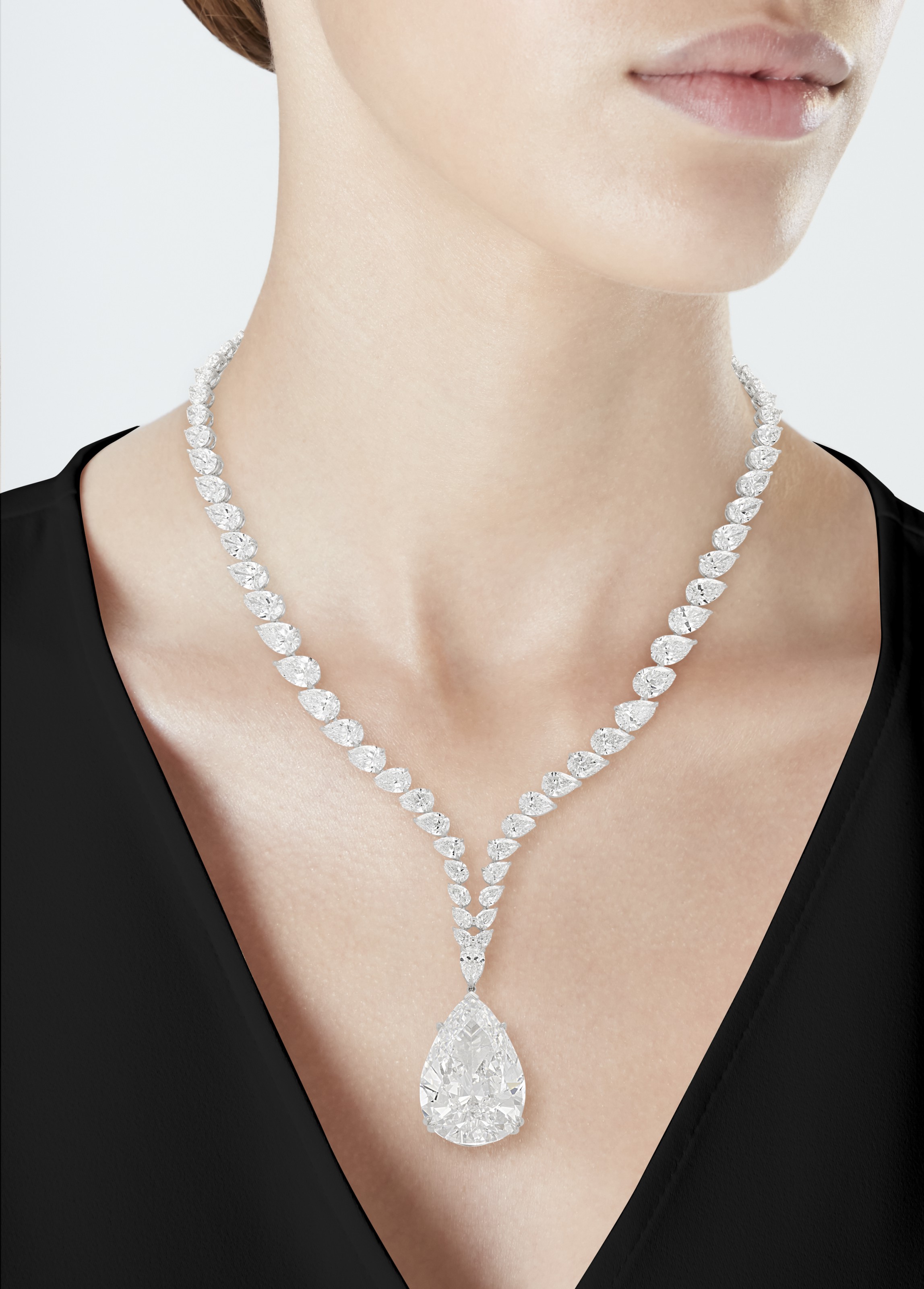 Christie's shop diamond pendant