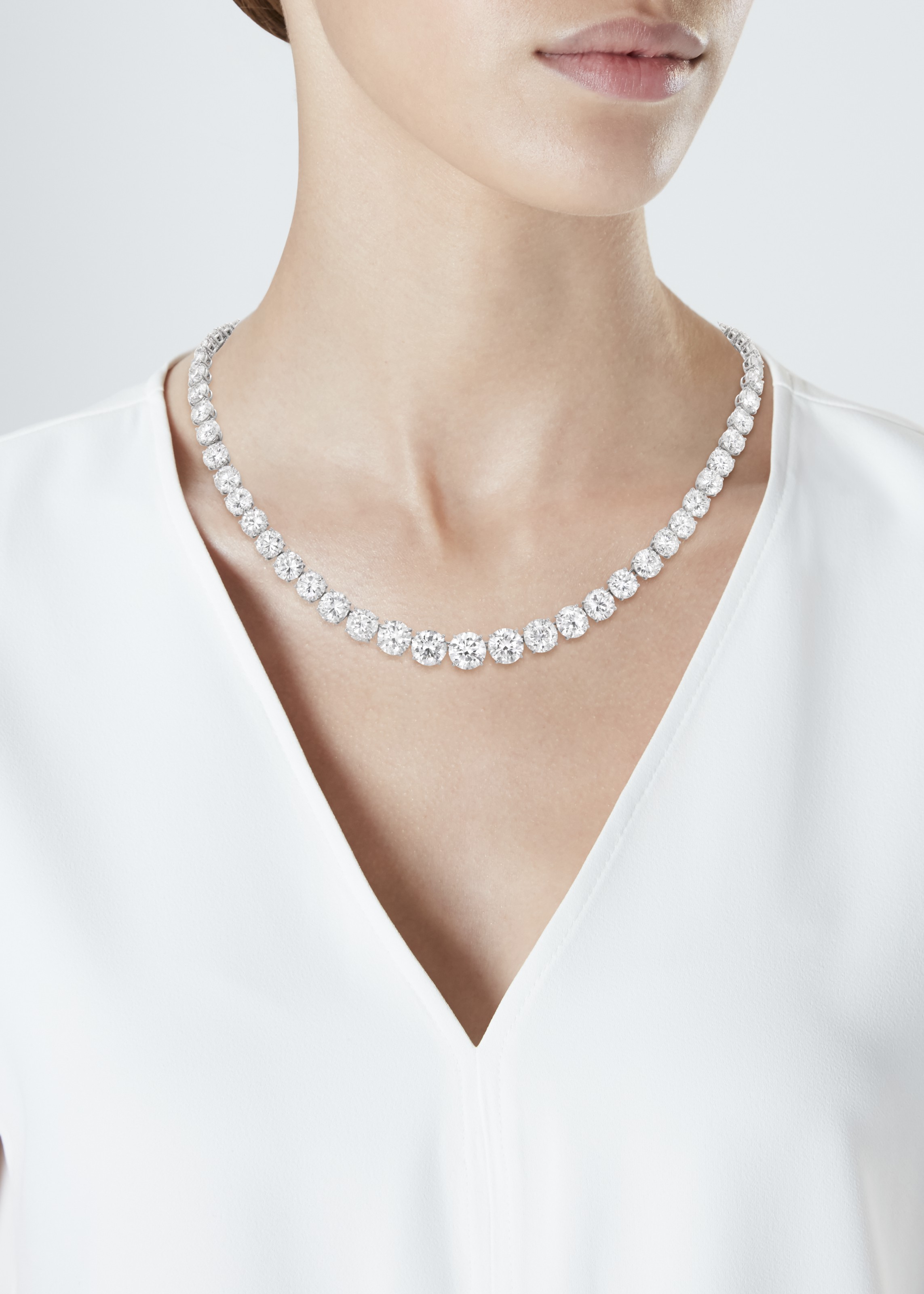 Riviere diamond necklace outlet