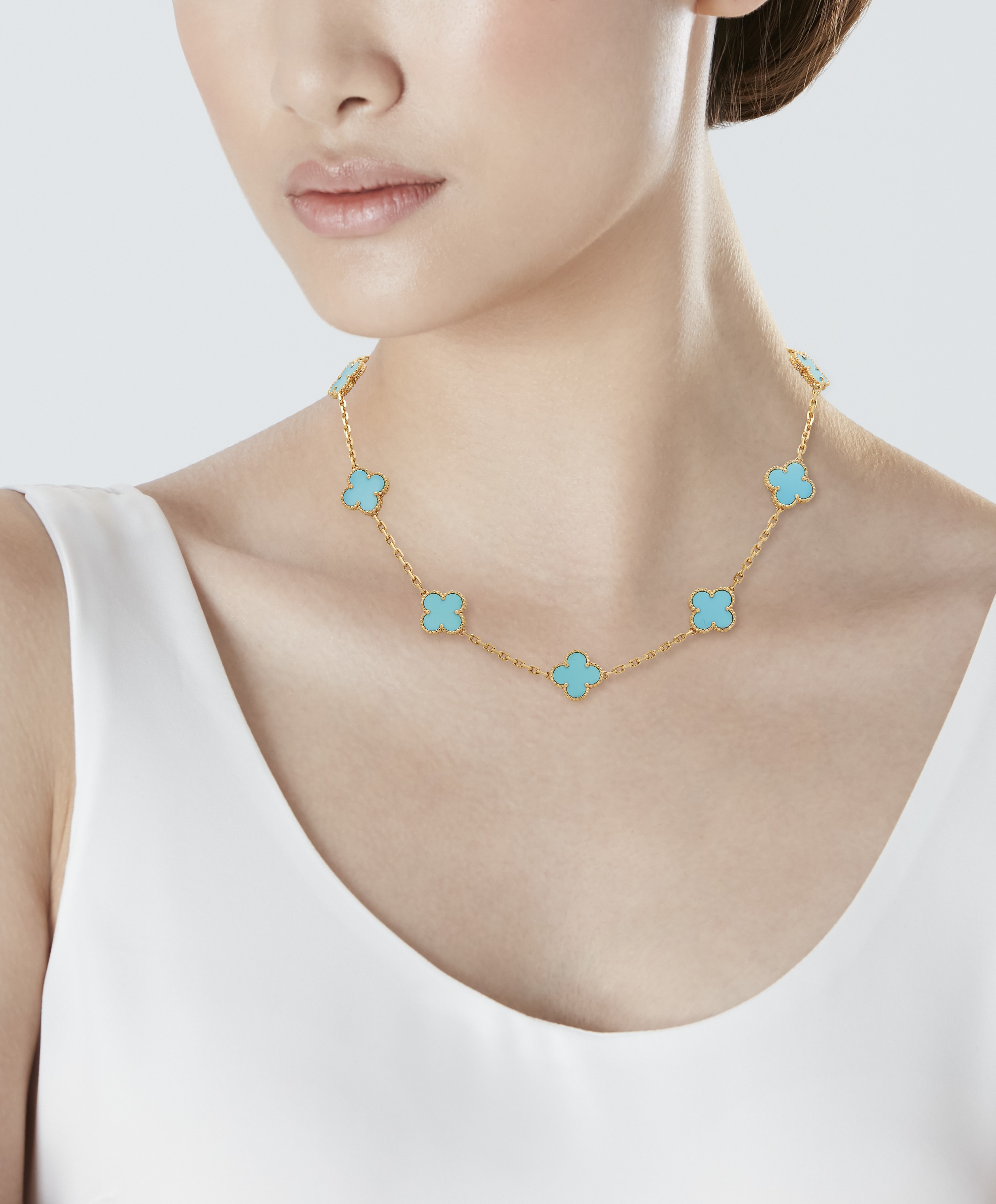 Turquoise alhambra necklace hotsell