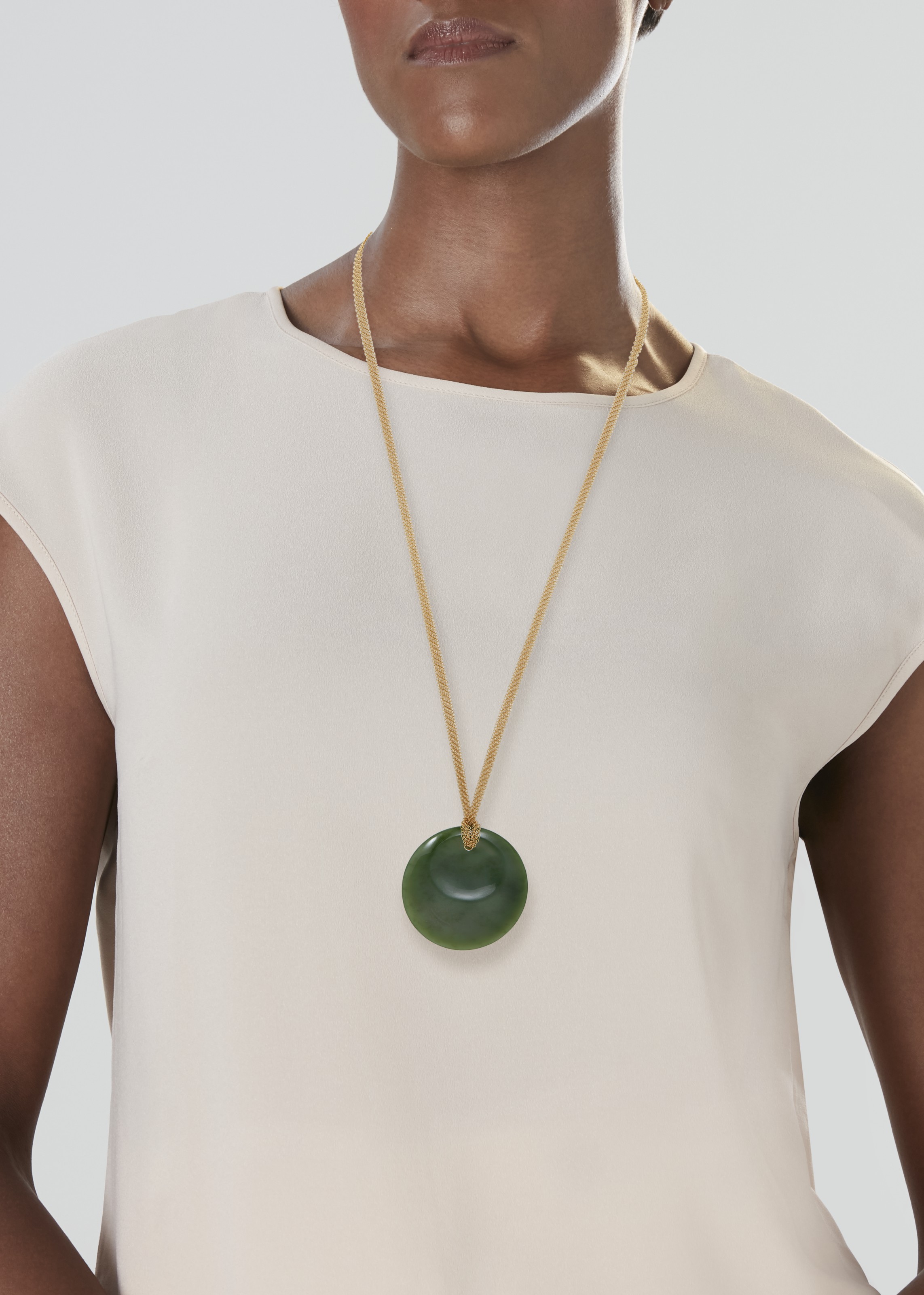 TIFFANY CO. ELSA PERETTI JADE AND GOLD PENDANT NECKLACE