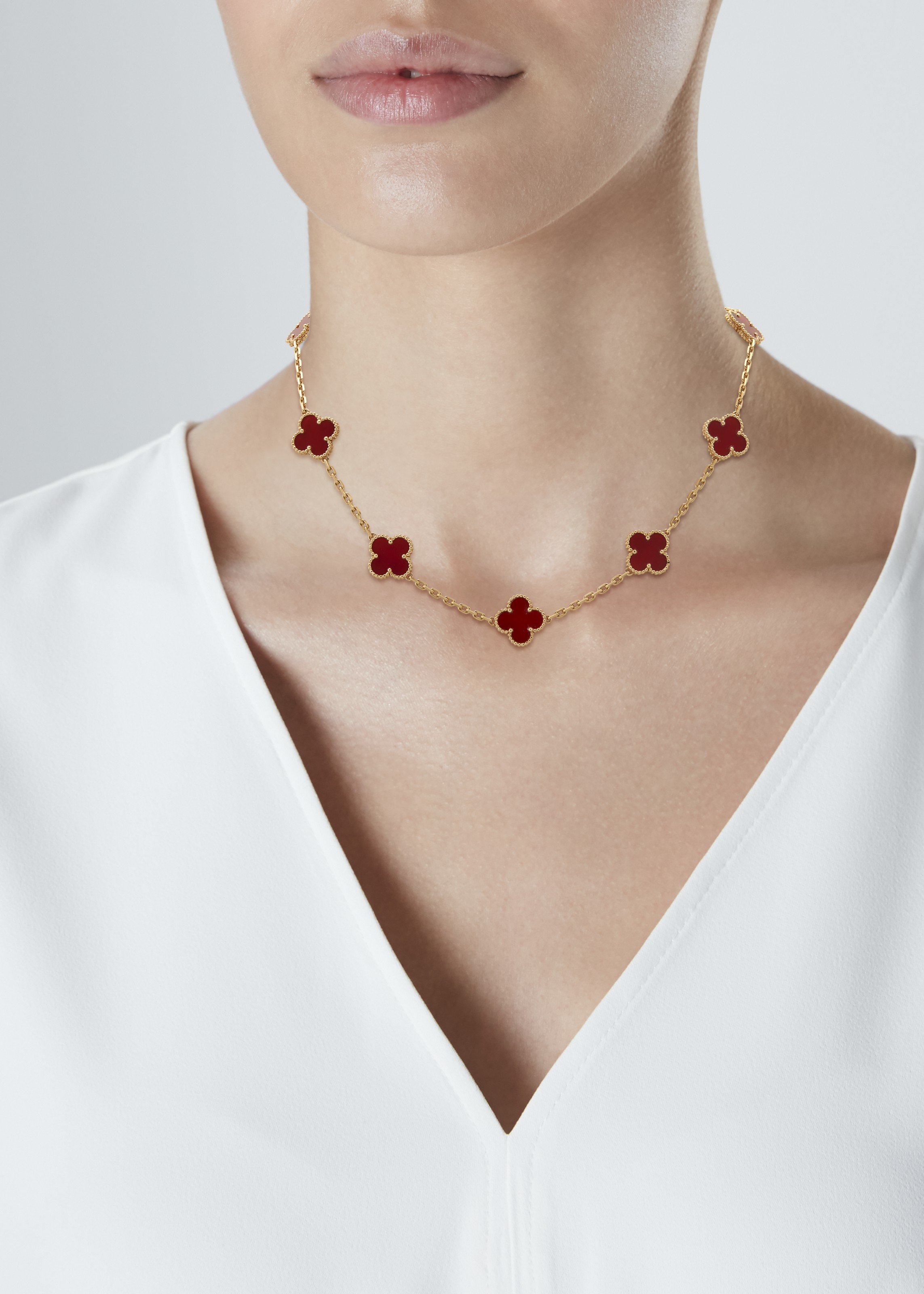 Van cleef outlet carnelian alhambra necklace