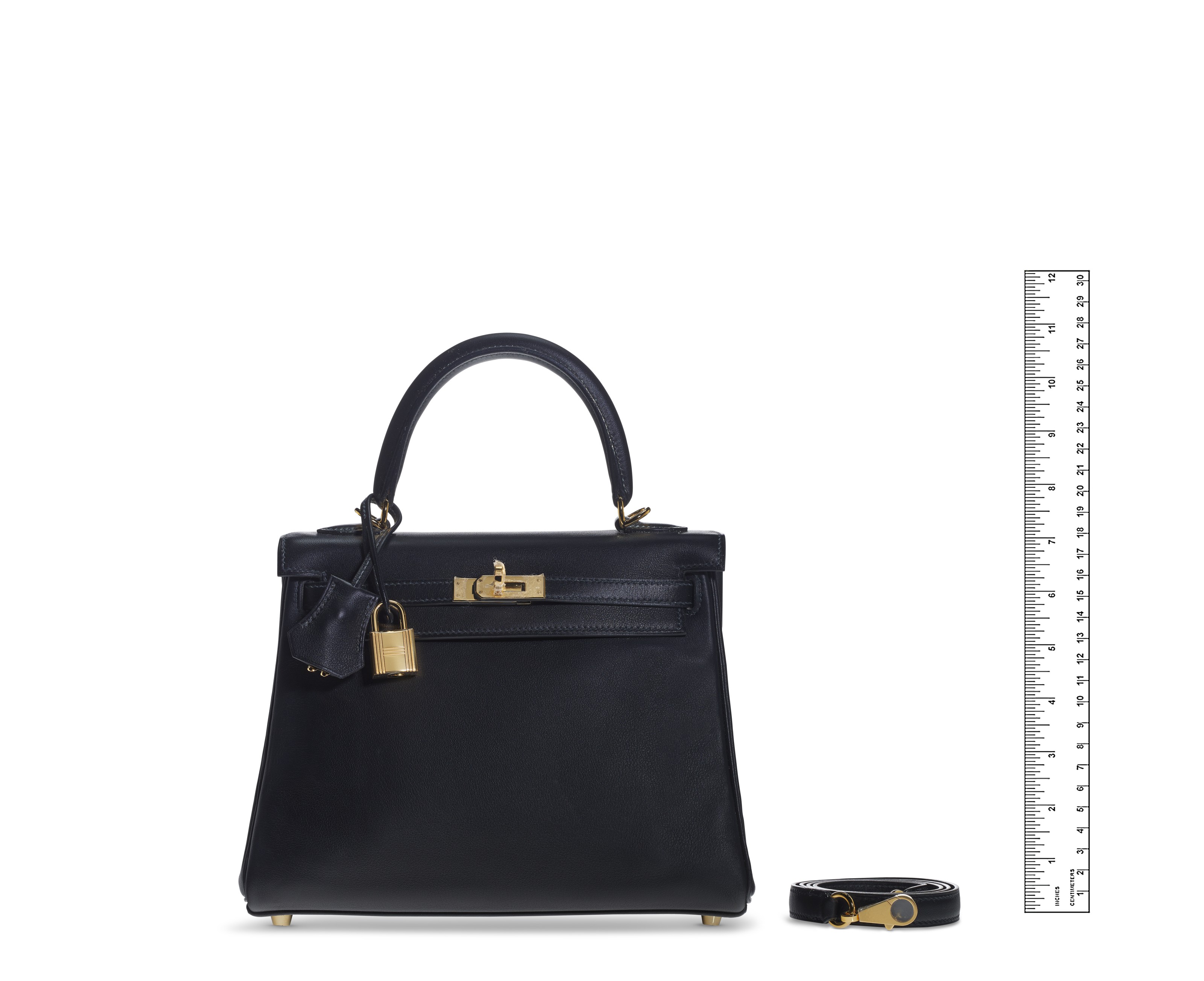 A BLACK SWIFT LEATHER RETOURNÉ KELLY 25 WITH GOLD HARDWARE, HERMÈS