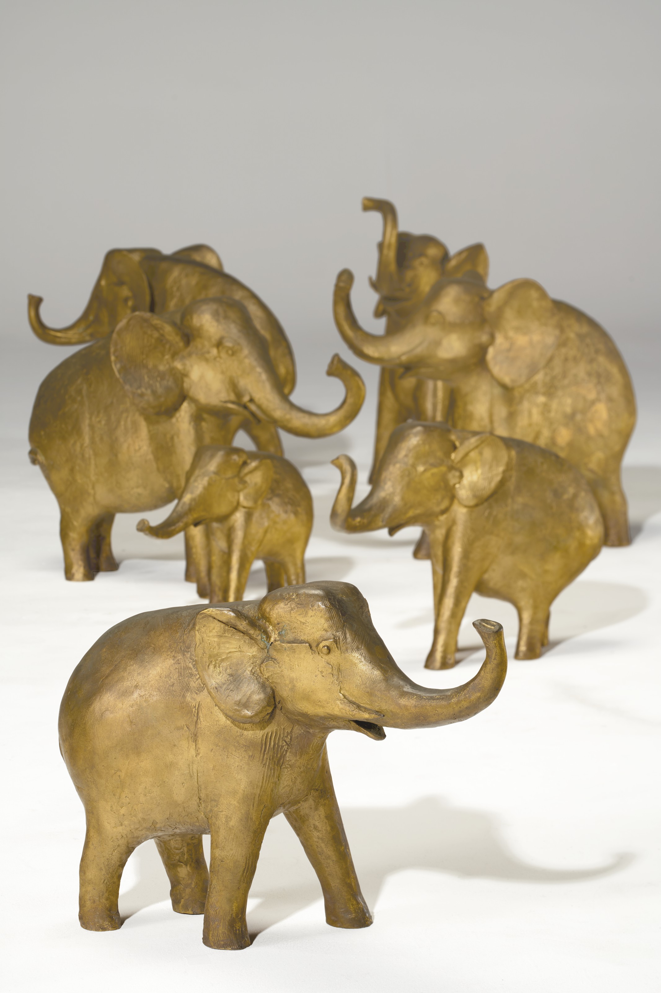 Plaque De Cocktail Peinte à La Main - Éléphant Avec Dame Nue Sur Chêne - Vintage