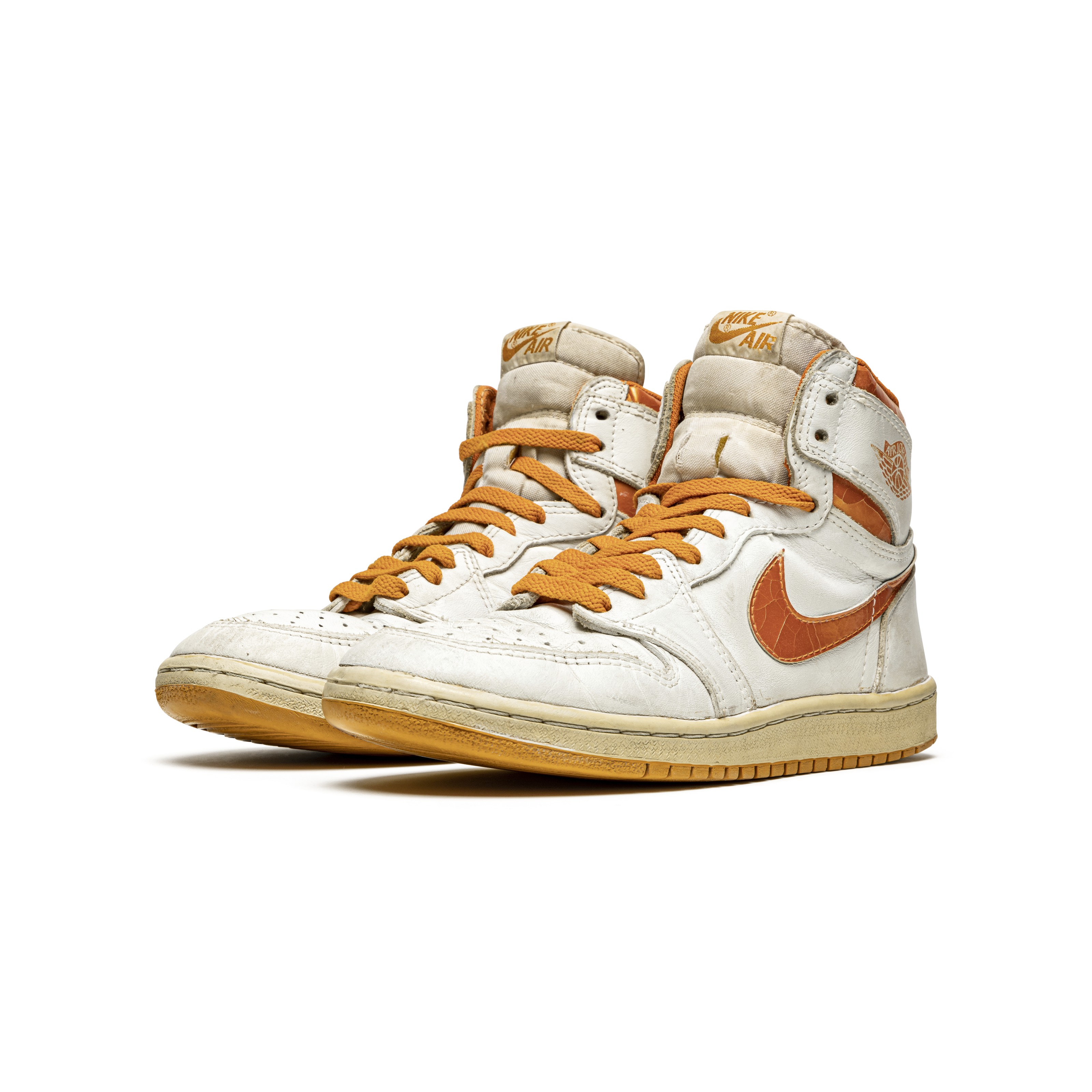 air jordan orange metallic