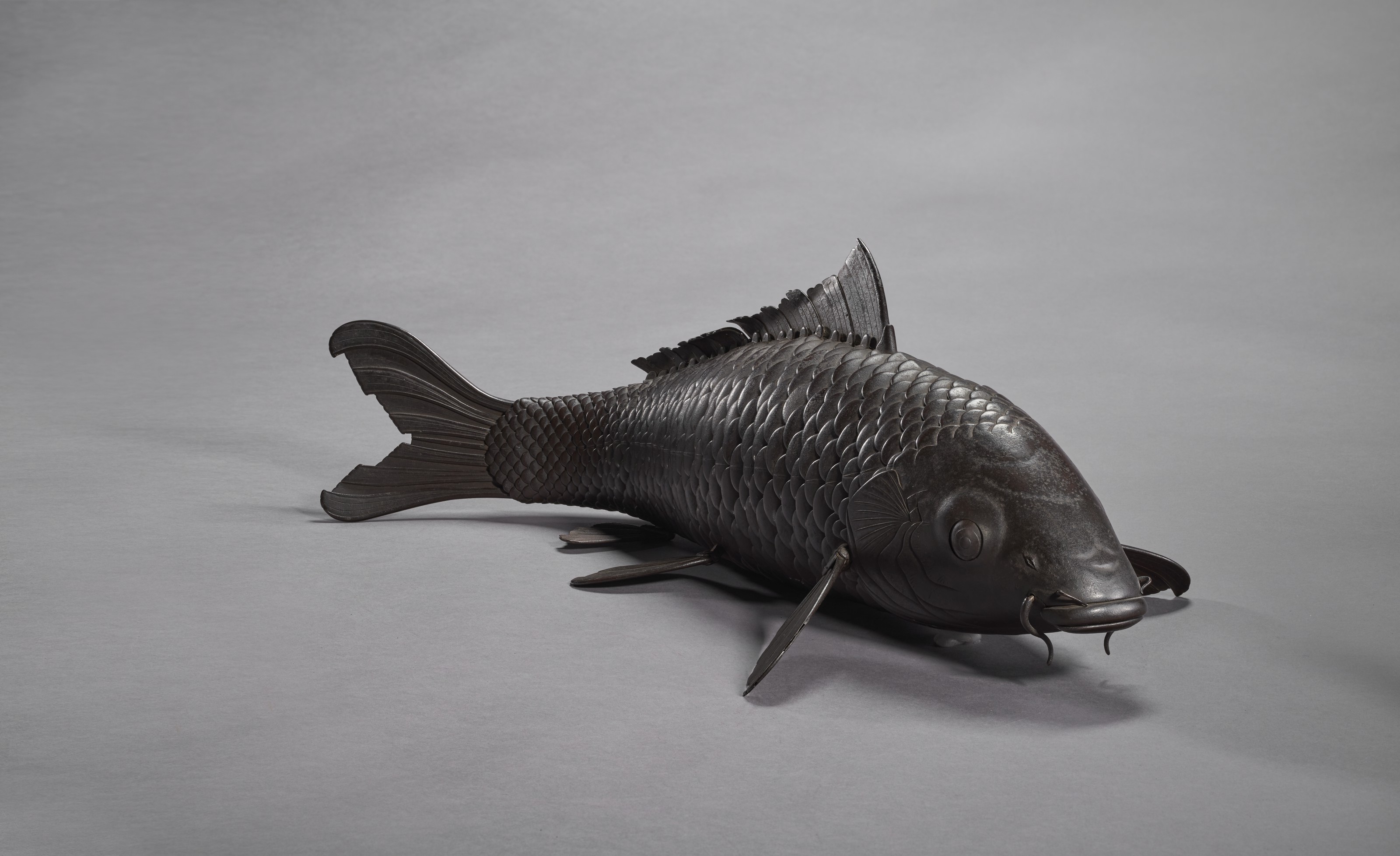 1977年製 金属製魚彫刻 1977年製 金属製魚彫刻 - メルカリ