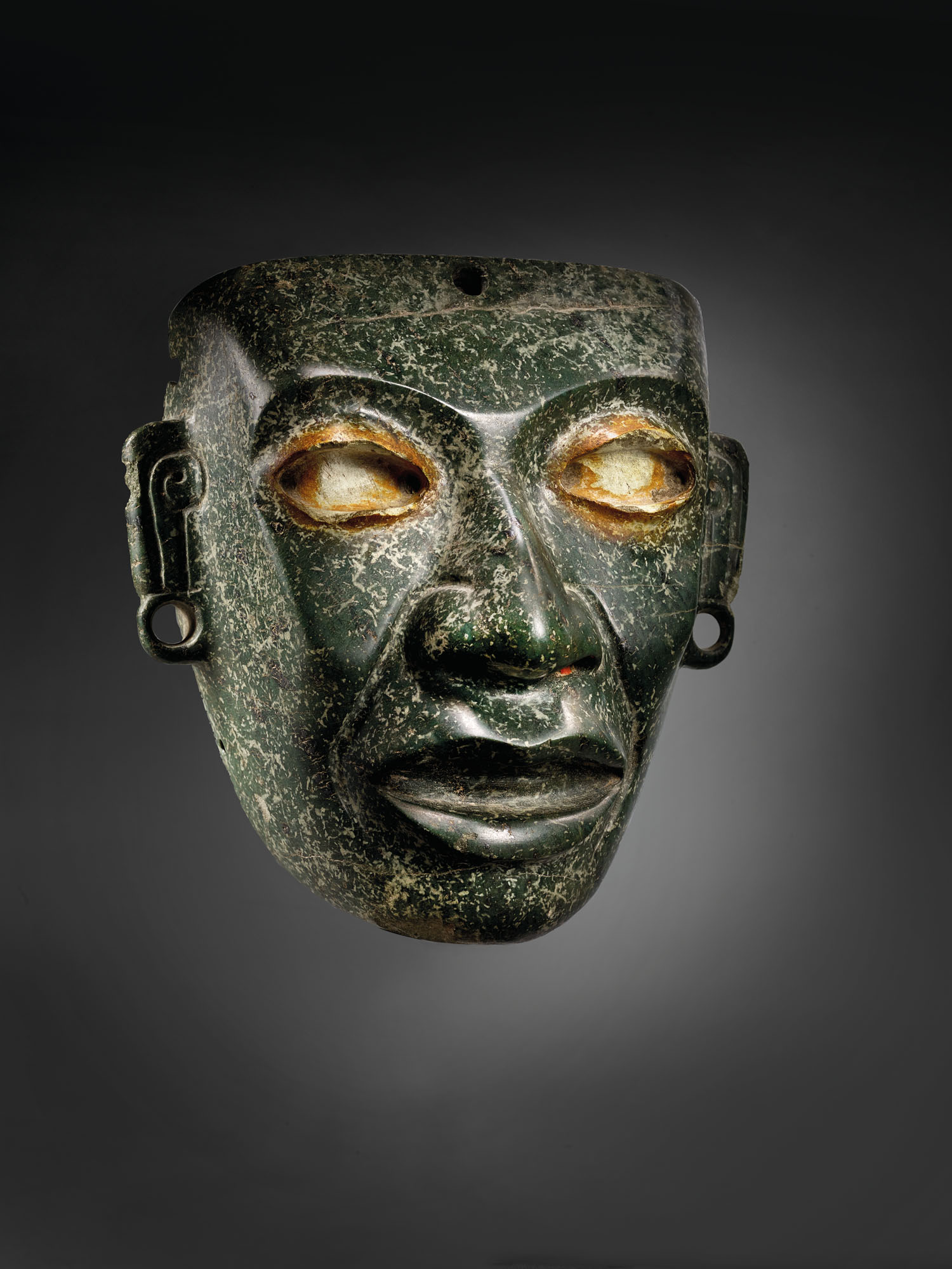 Teotihuac&aacute;n serpentine mask, circa 450-650 AD. Sold for &euro;437,500 on 9 February 2021 at Christie&rsquo;s in Paris