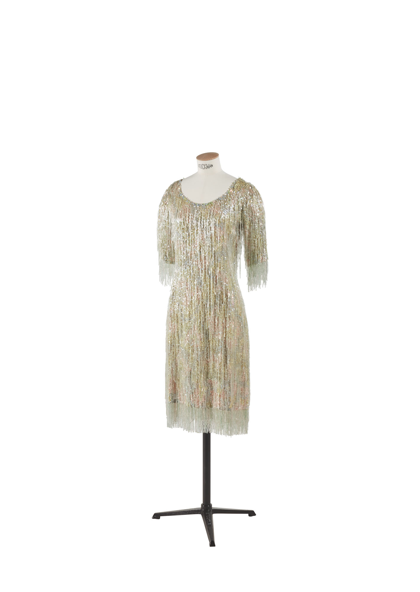 YVES SAINT LAURENT HAUTE COUTURE PRINTEMPS ETE 1969 Robe de soir court perlee mauve et cristal brodee par Lanel Christie s