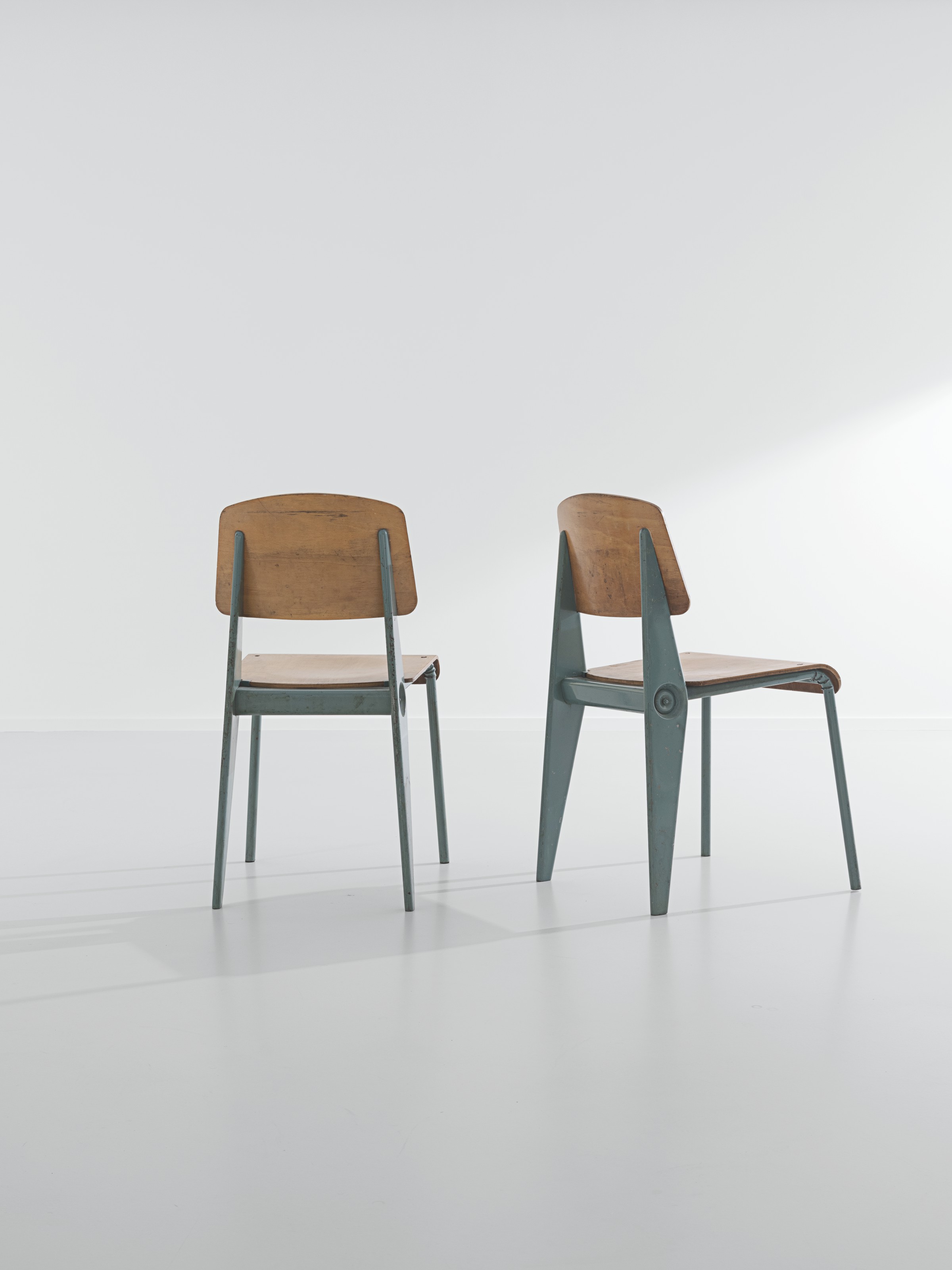 JEAN PROUVÉ (1901-1984), Fauteuil pivotant 'Direction N. 353', le