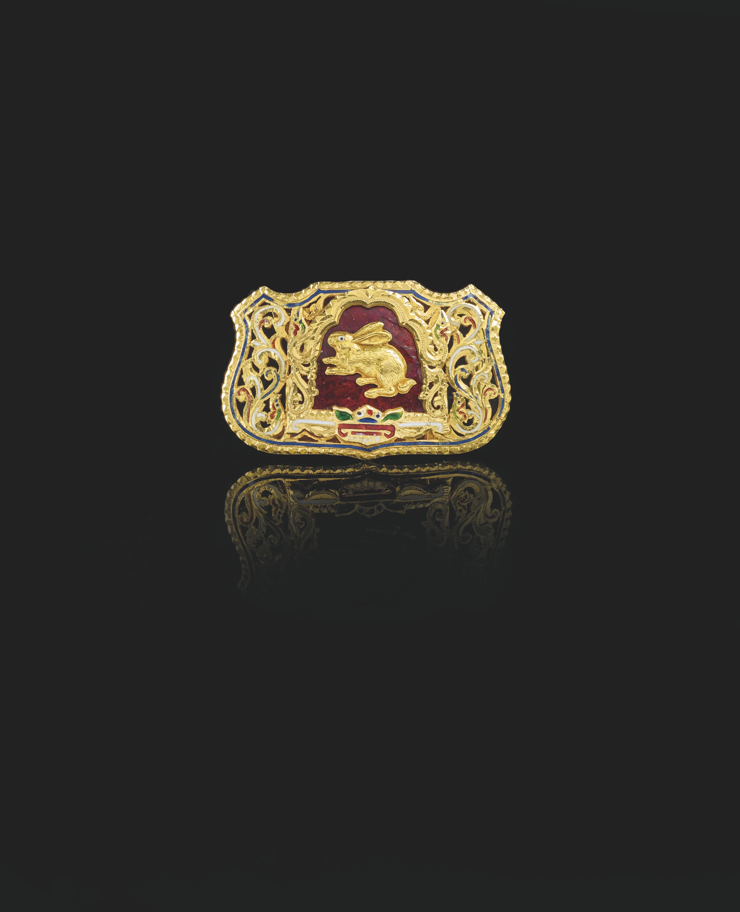 A GOLD AND ENAMEL 'RABBIT' BELT BUCKLE, CHINA, EARLY 20TH CENTURY ...