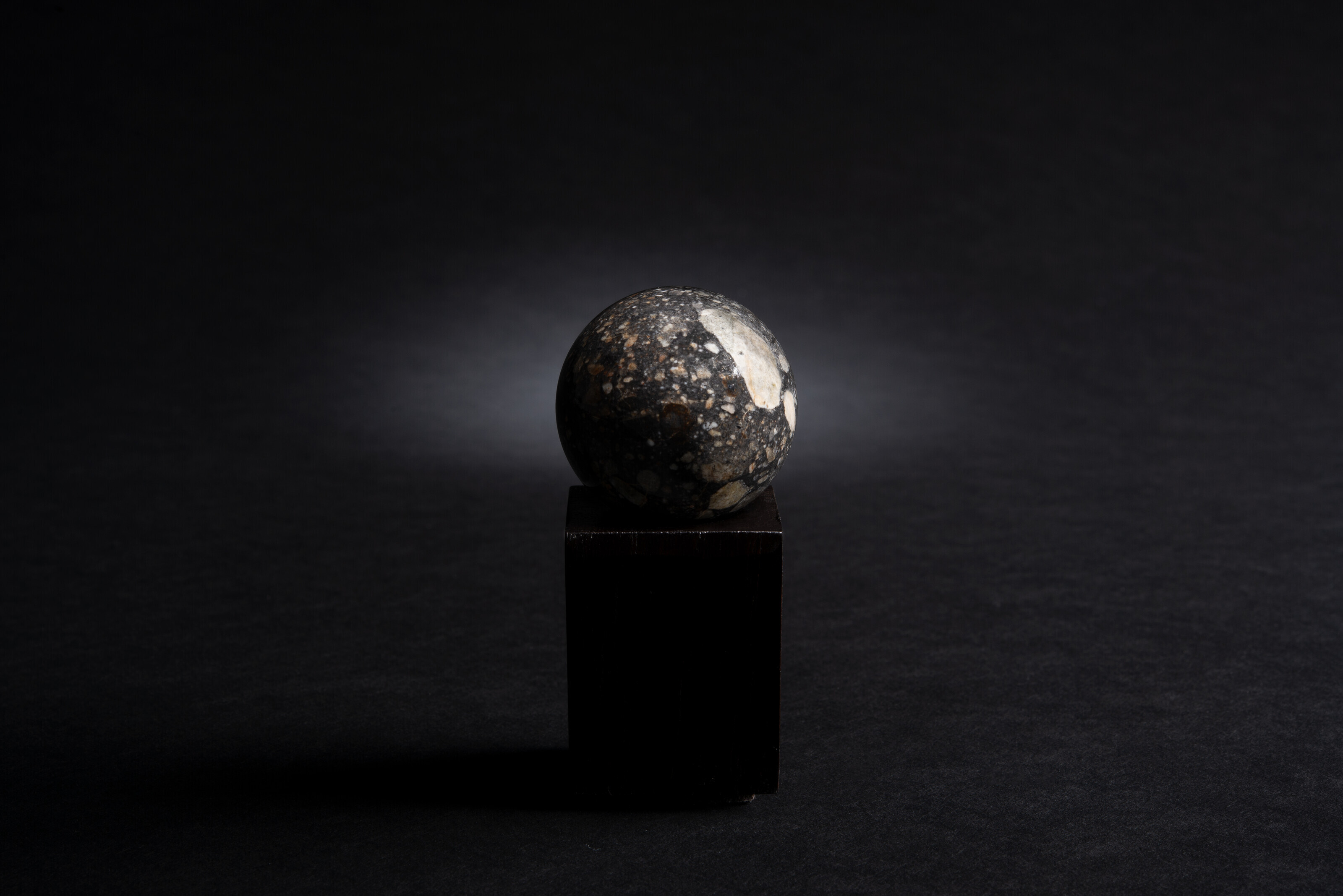 RARE LUNAR SPHERE — NWA 11444, The Moon – lunar feldspathic