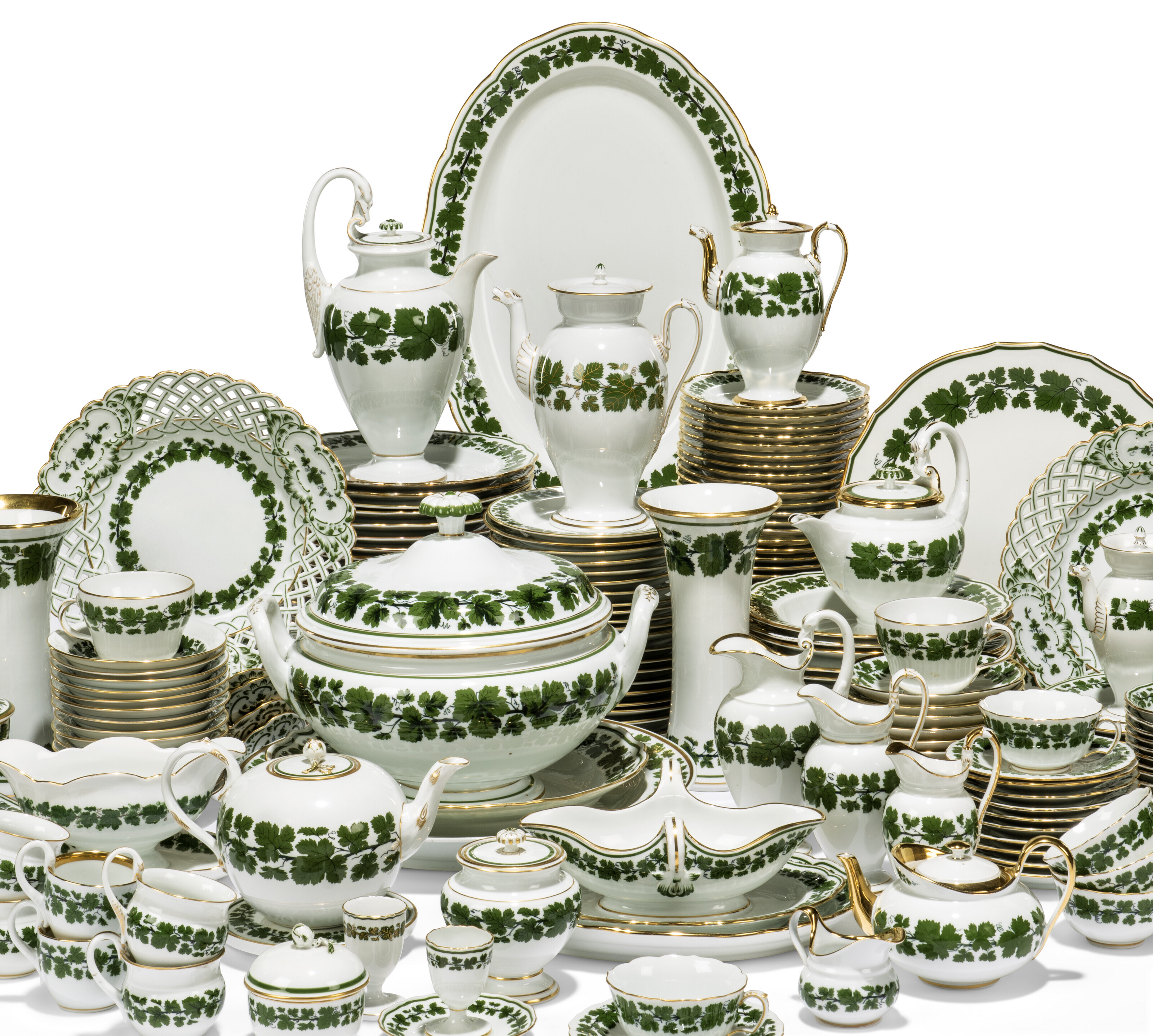 A MEISSEN PORCELAIN 'GREEN VINE' PATTERN COMPOSITE PART TABLE
