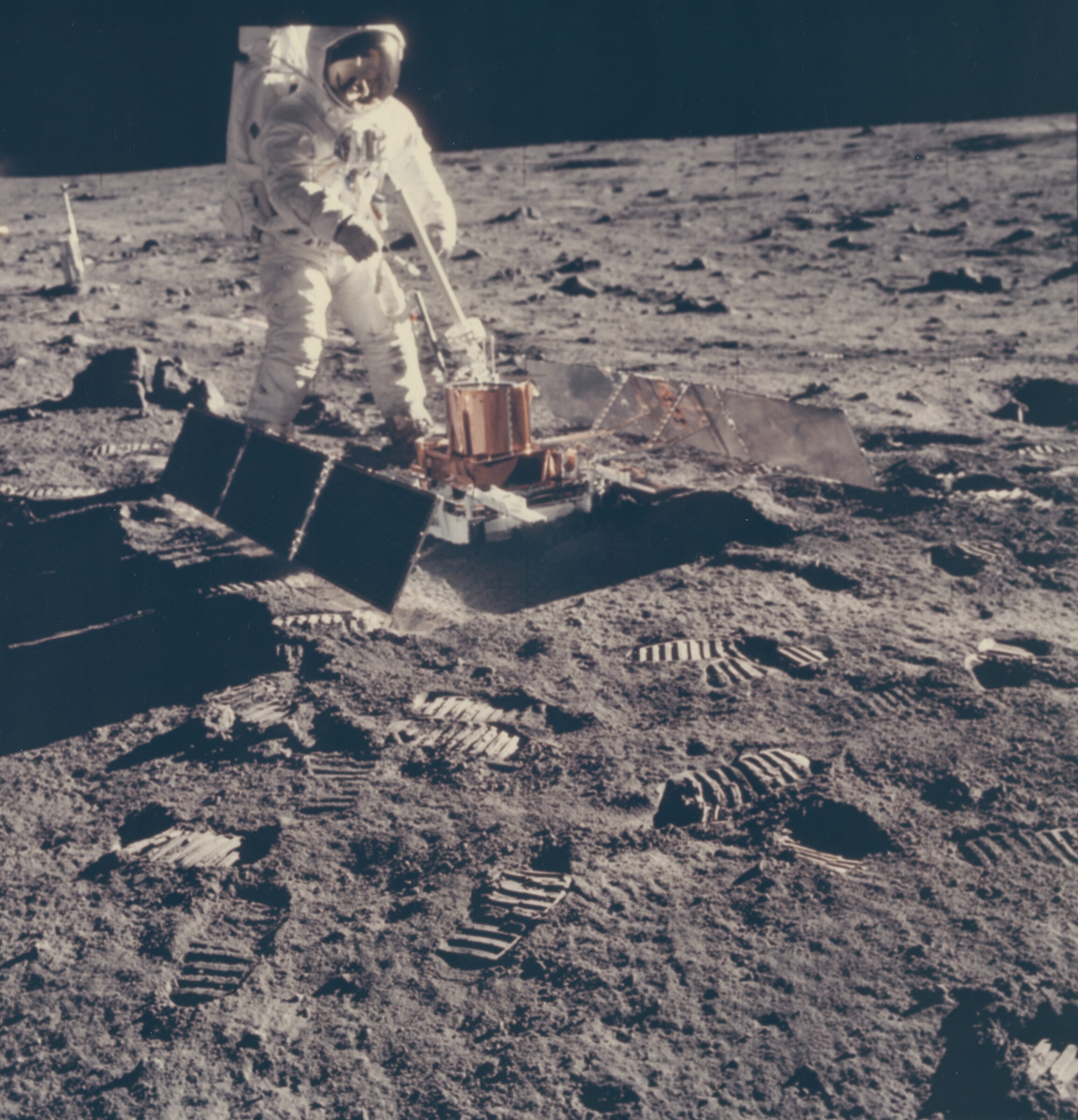 CLOSE-UP OF BUZZ ALDRIN AT THE LUNAR-SCIENCE STATION, JULY 16-24