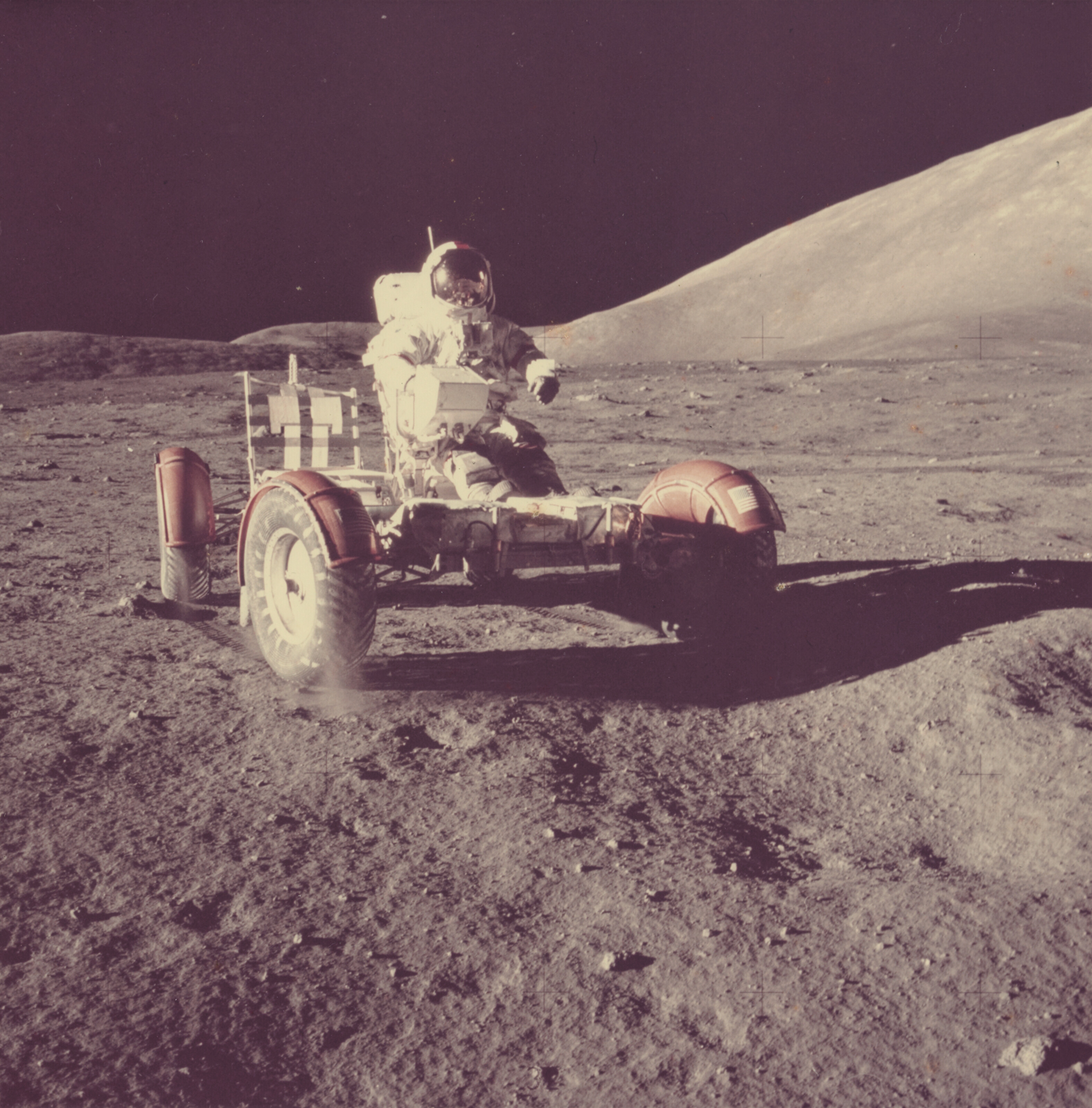 APOLLO 17 SPACECRAFT NEXT TO THE S-1B BOOSTER, AUGUST 23, 1972