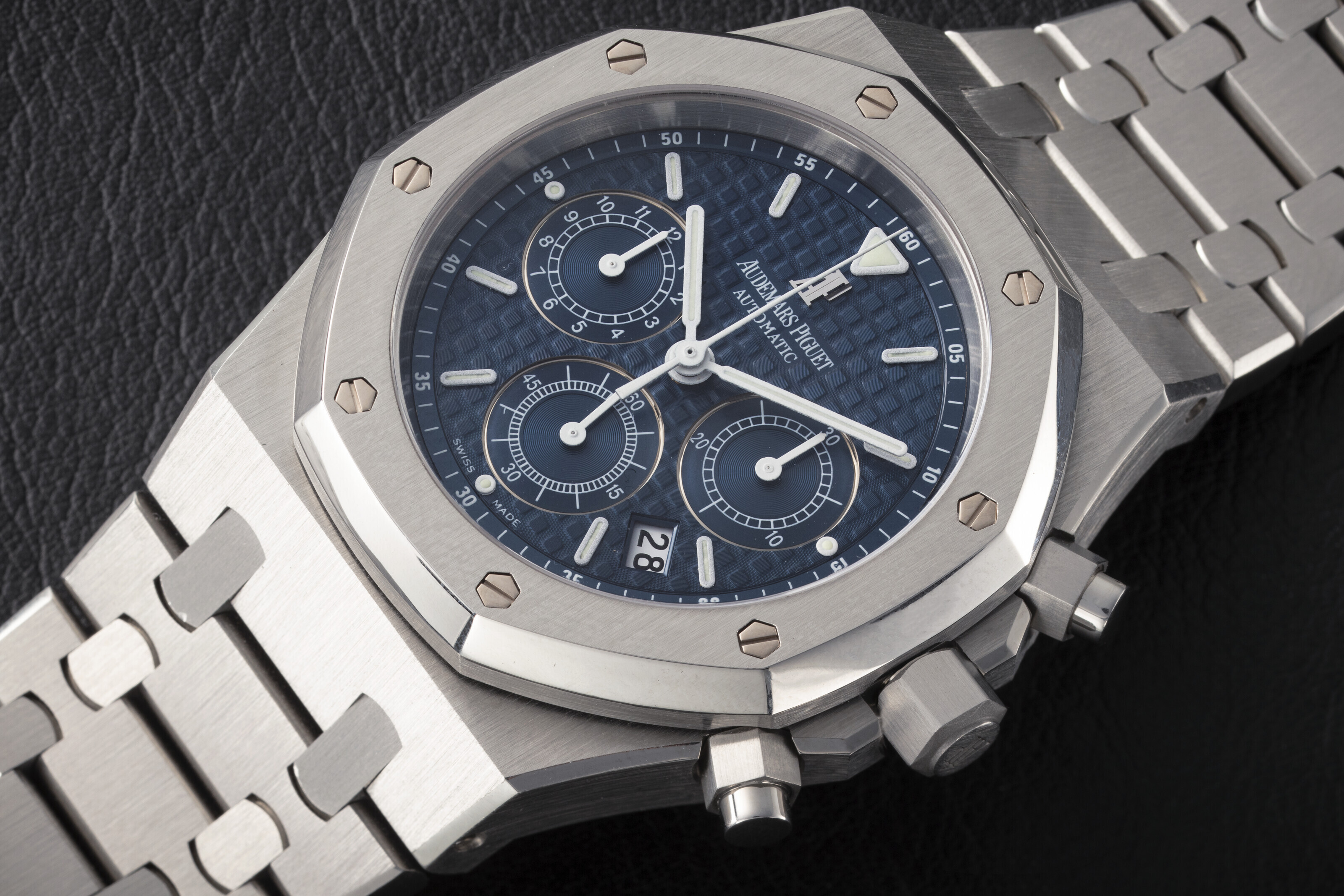 AUDEMARS PIGUET, ROYAL OAK CHRONOGRAPH “LA BOUTIQUE PARIS” REF