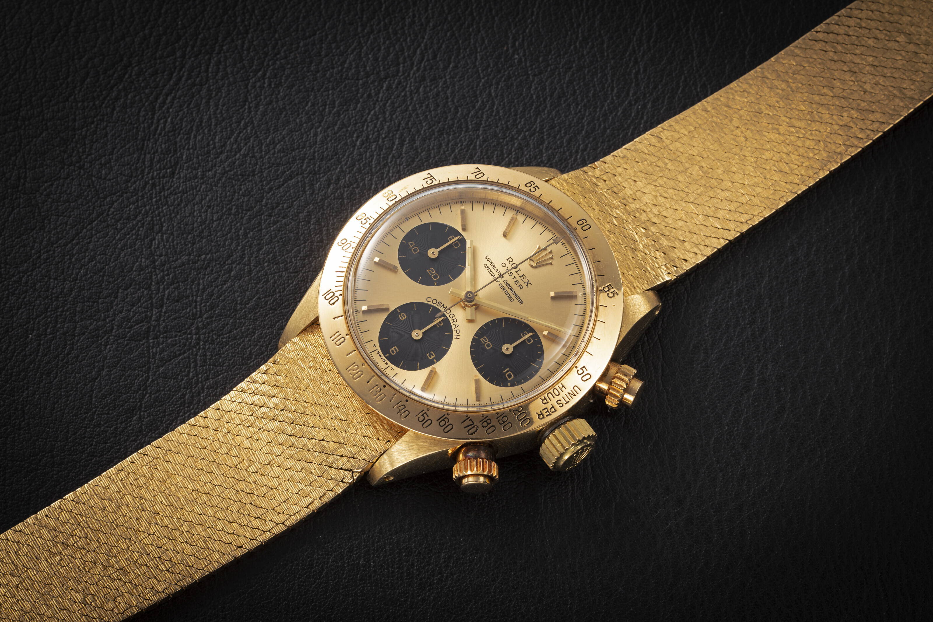 ROLEX DAYTONA REF. 6265 OYSTER SPLIT A GOLD MANUAL WINDING CHRONGRAPH WRISTWATCH CASE NUMBER 3 960 393 Christie s