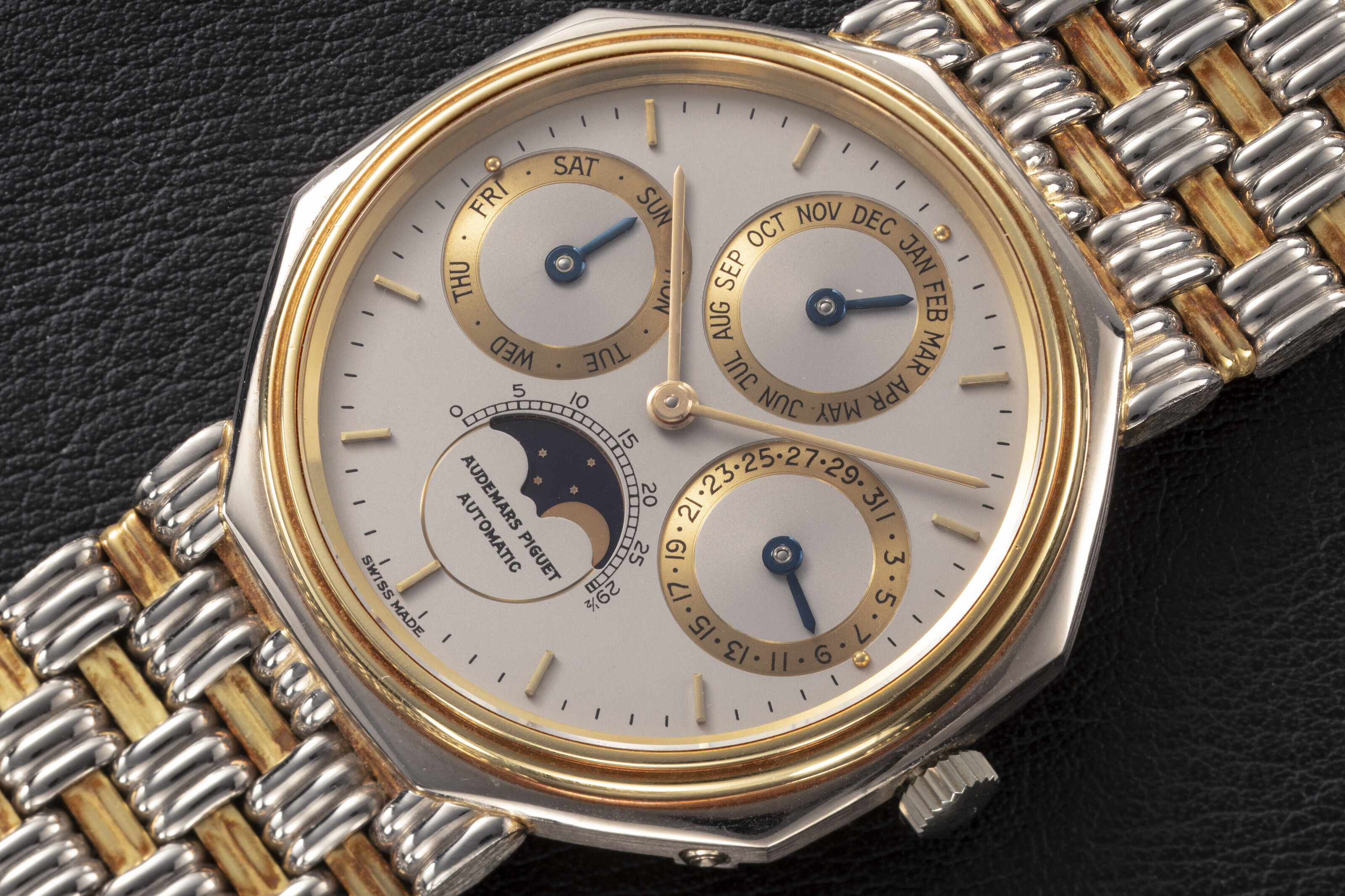 VACHERON CONSTANTIN, REF. 43032, A RARE PLATINUM