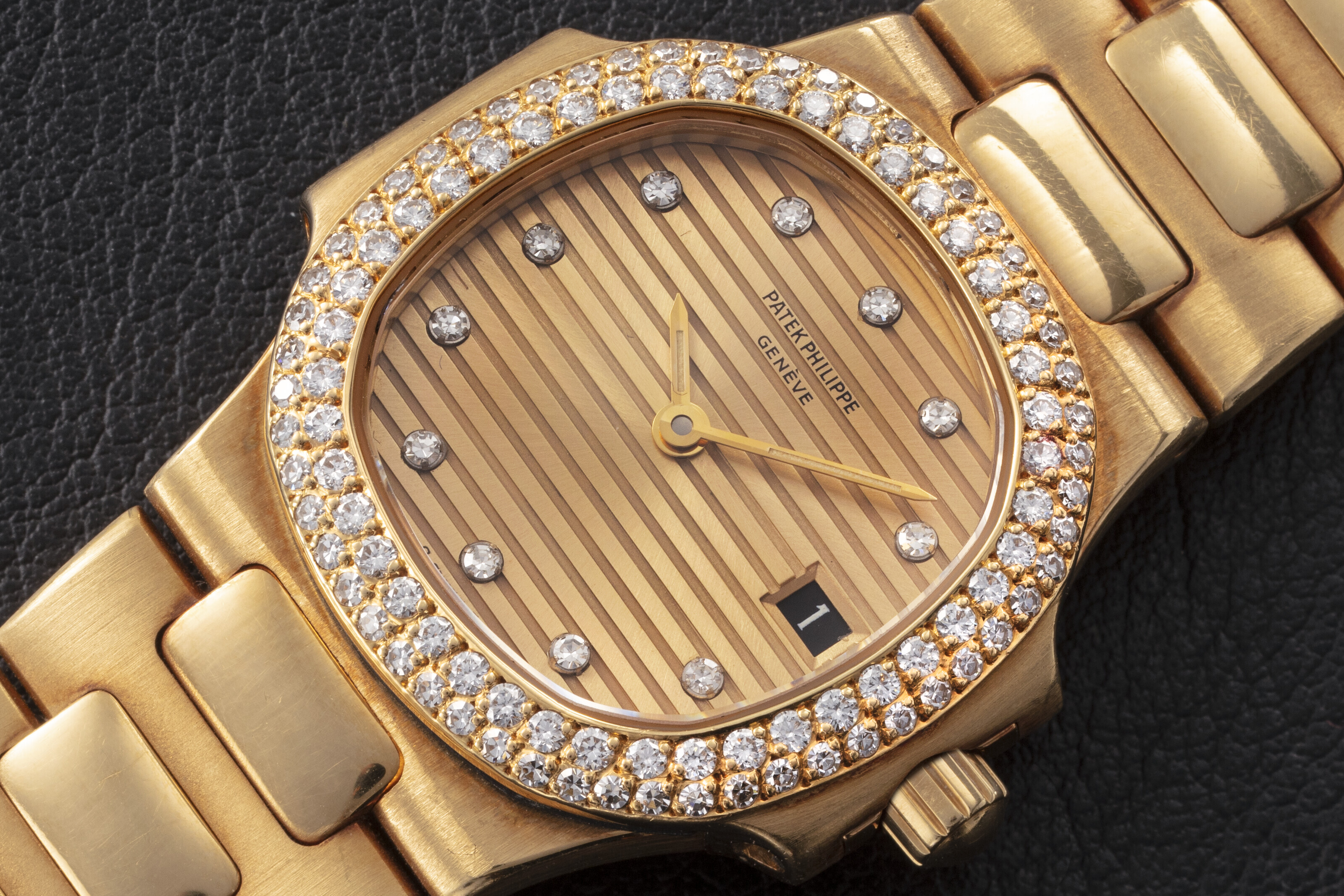 Patek philippe nautilus best sale 4700
