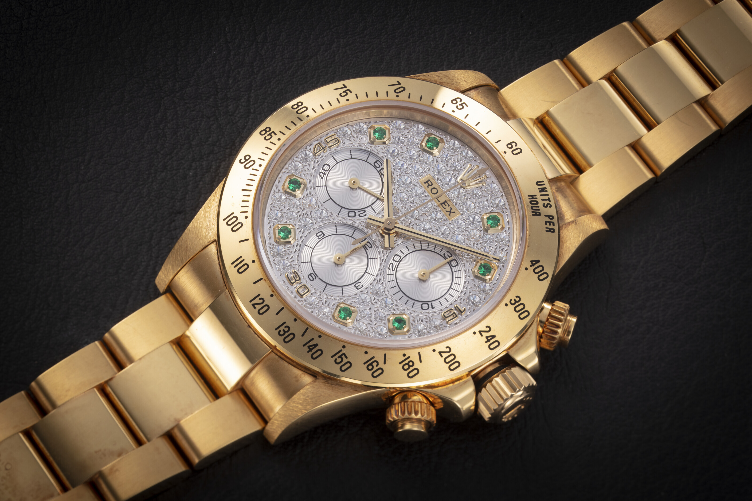 ROLEX, DAYTONA 116509, A GOLD AUTOMATIC CHRONOGRAPH WITH