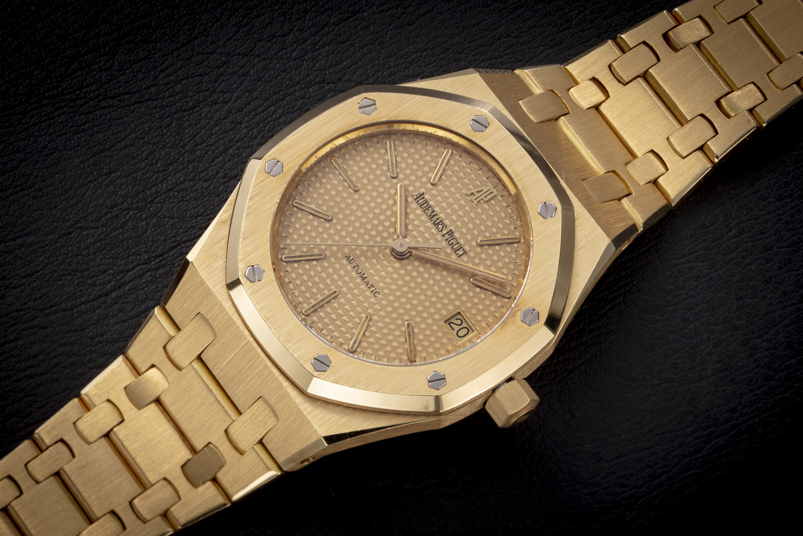 AUDEMARS PIGUET, ROYAL OAK REF.14790BA, AN ATTRACTIVE GOLD