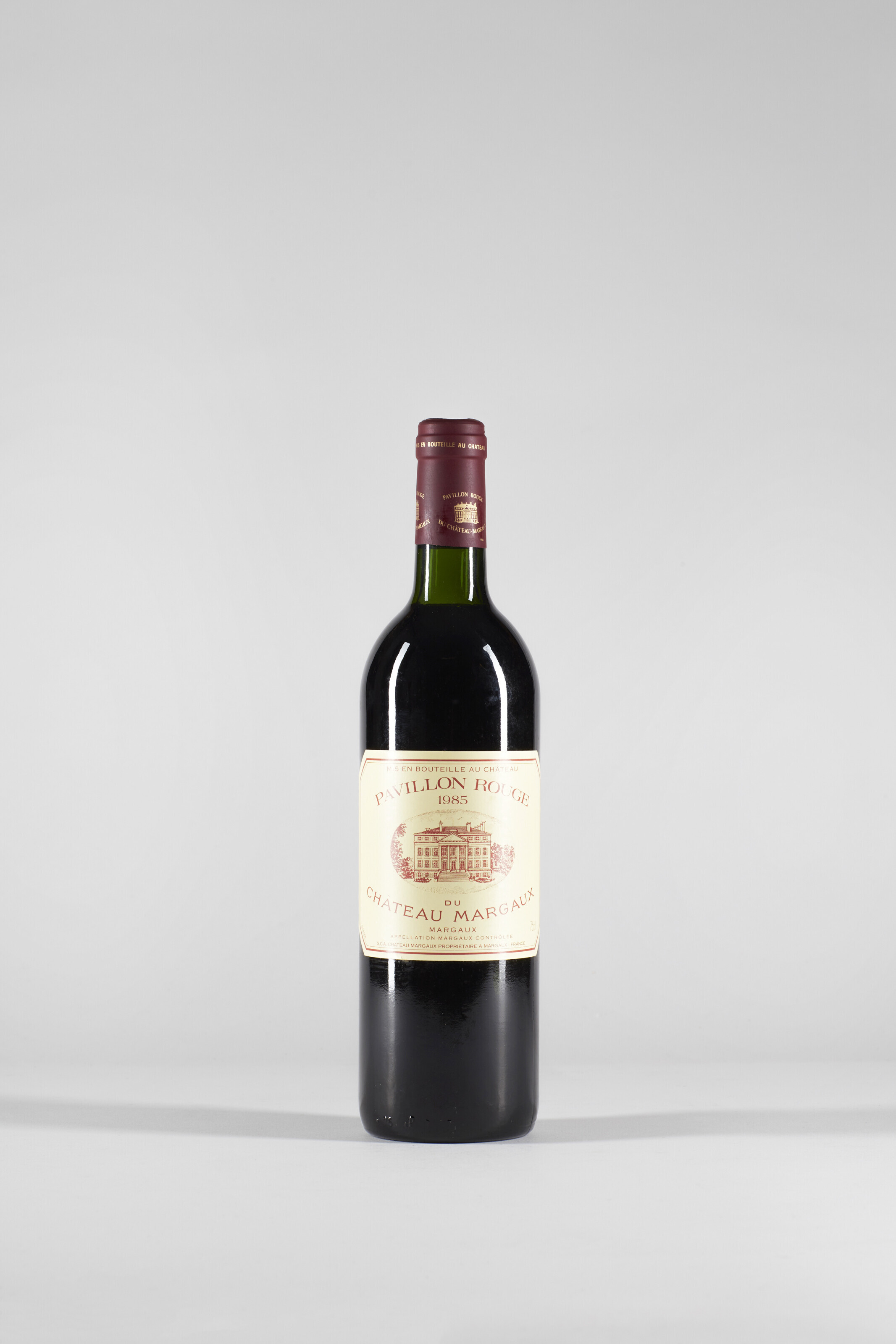 Pavillon Rouge du Château Margaux 1985, MargauxExcellent appearance. Levels topshoulder or