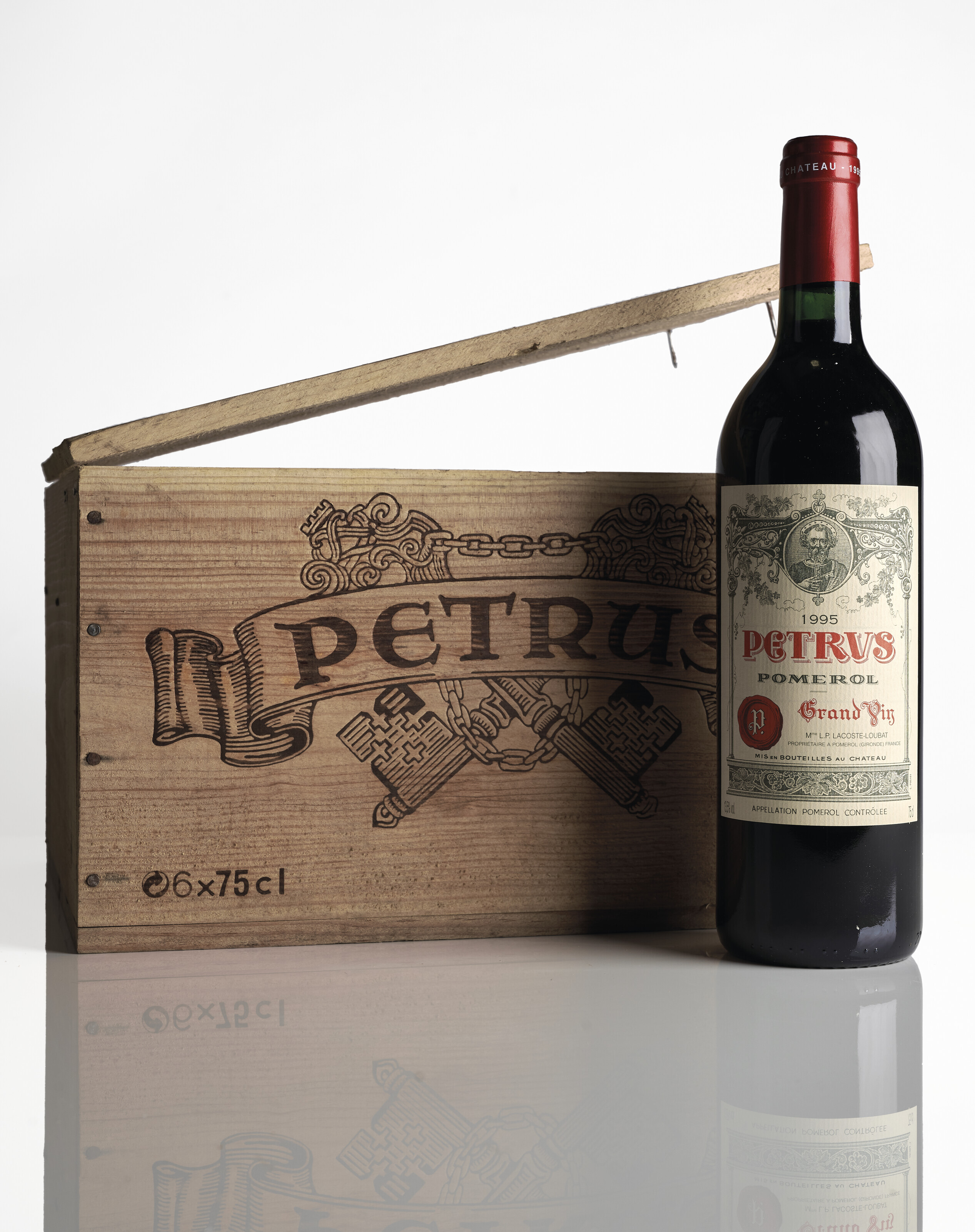Petrus 1984, Pomerol, cru exceptionnelScuffed capsule. Integrated