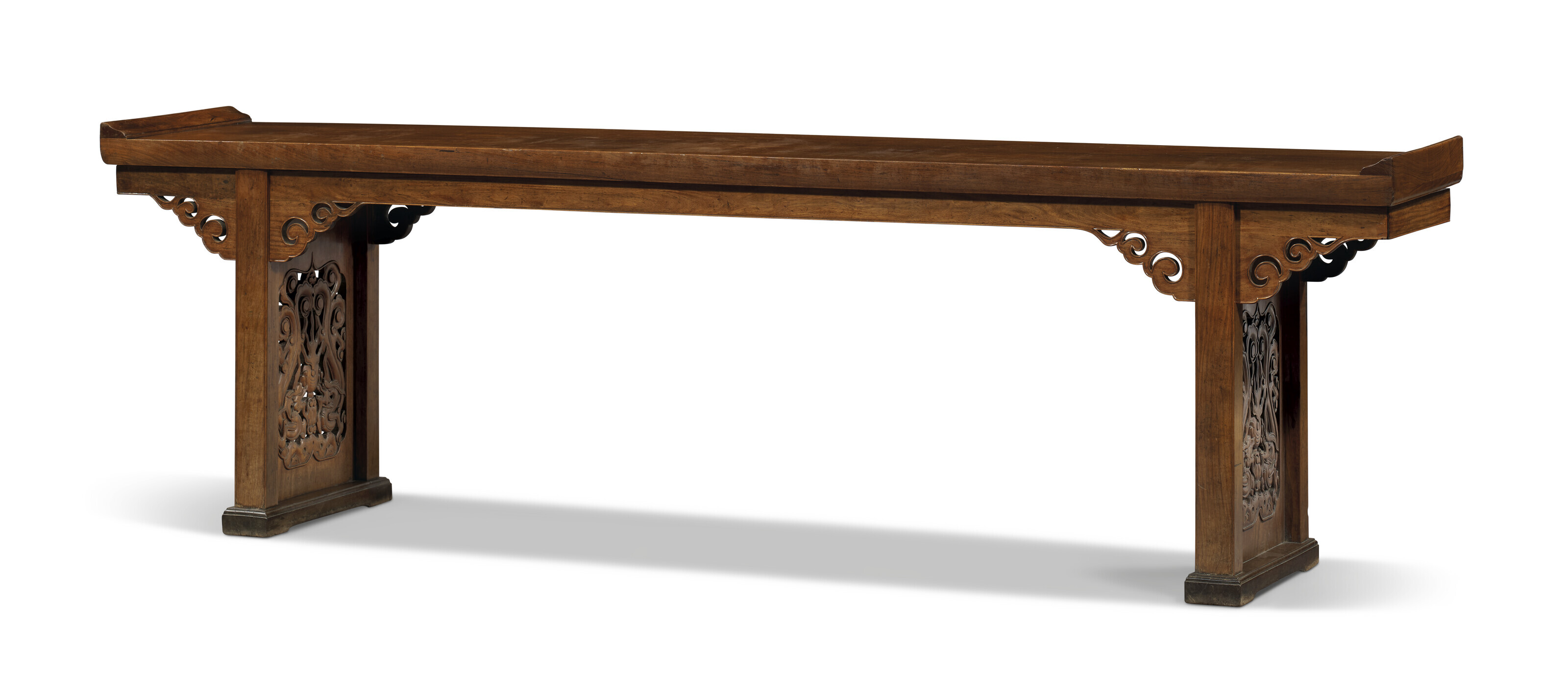 AN IMPORTANT AND RARE HUANGHUALI TOWEL RACK AND WASHBASIN, MIANPENJIA