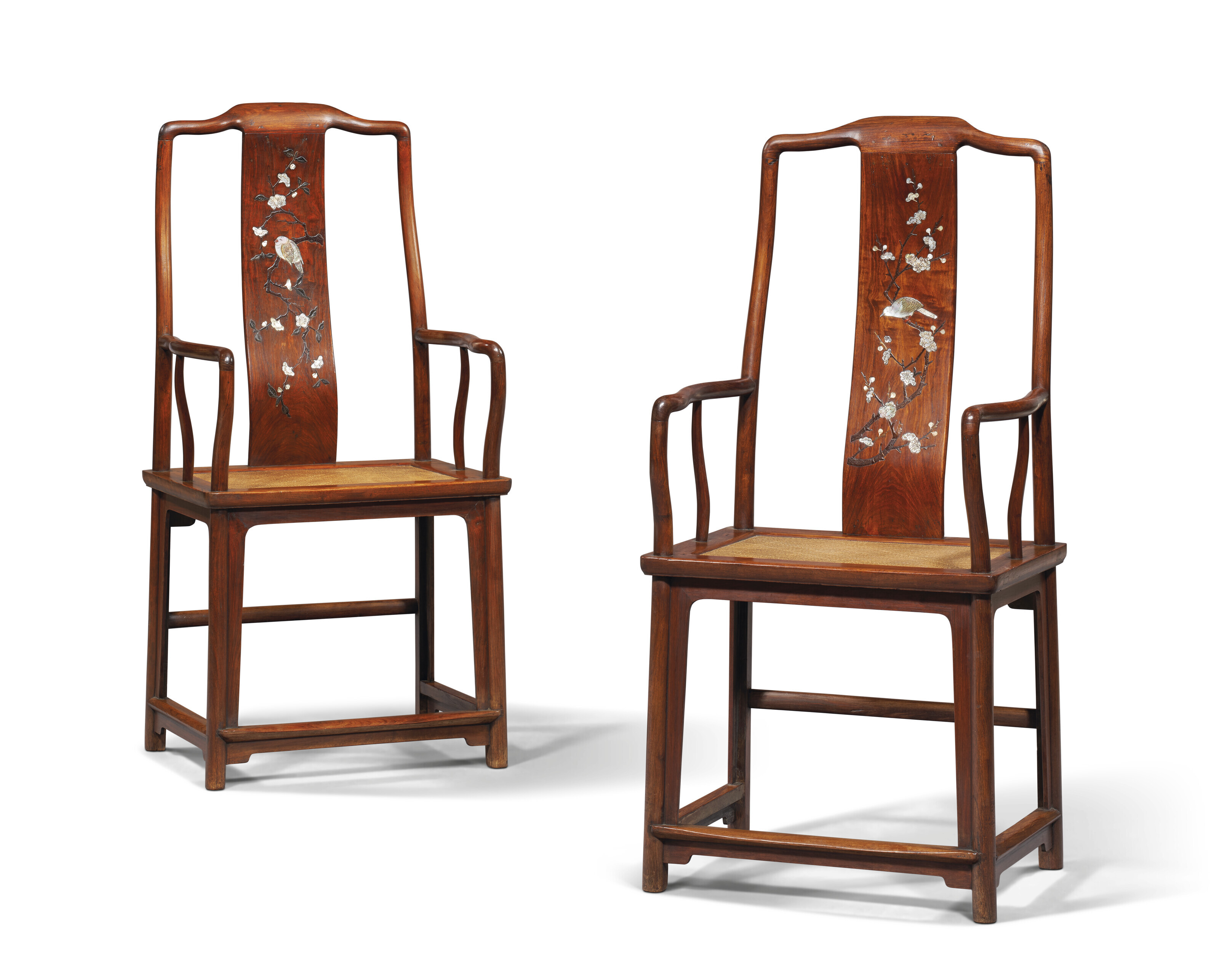 AN IMPORTANT AND RARE HUANGHUALI TOWEL RACK AND WASHBASIN, MIANPENJIA