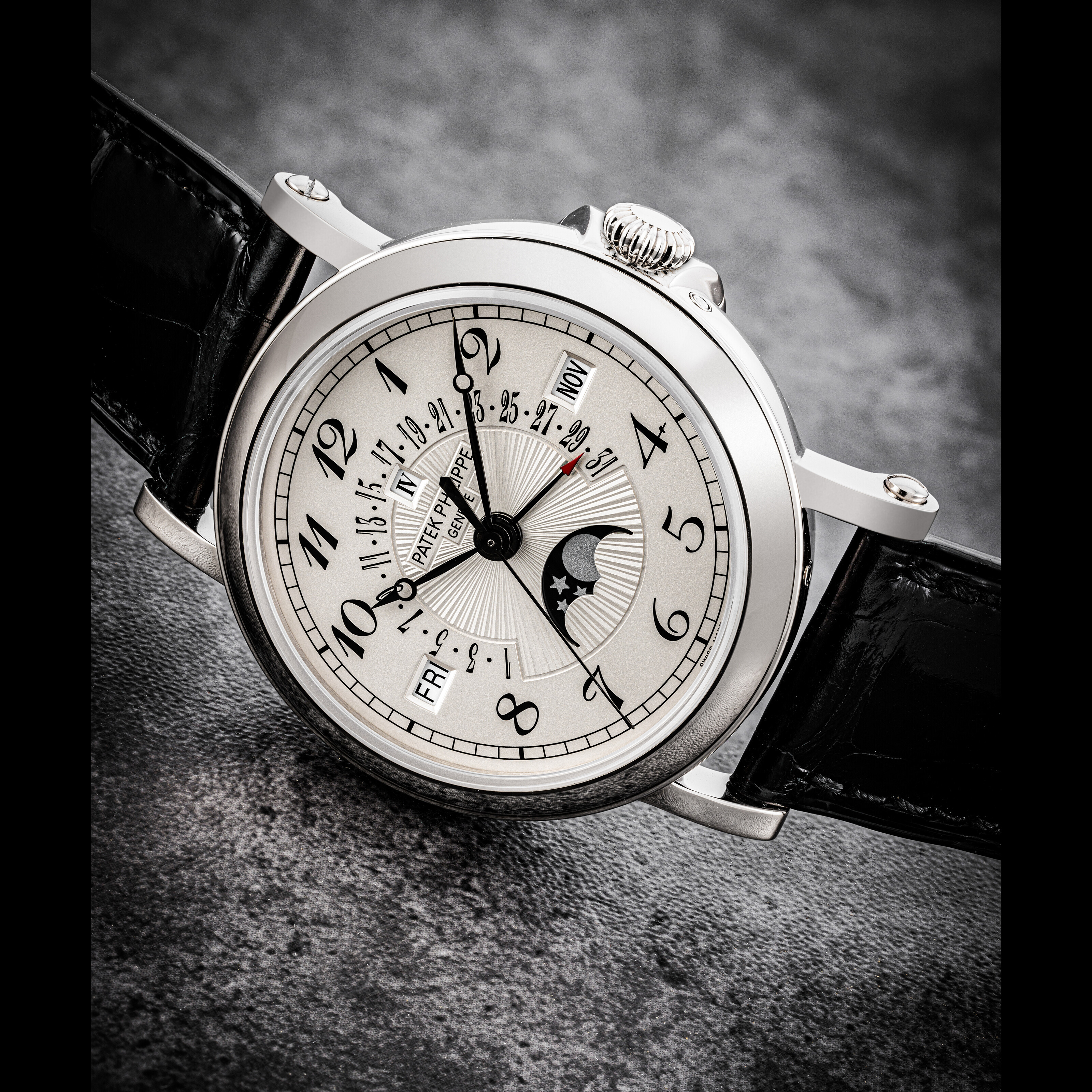 PATEK PHILIPPE. A VERY RARE LIMITED EDITION 18K WHITE GOLD