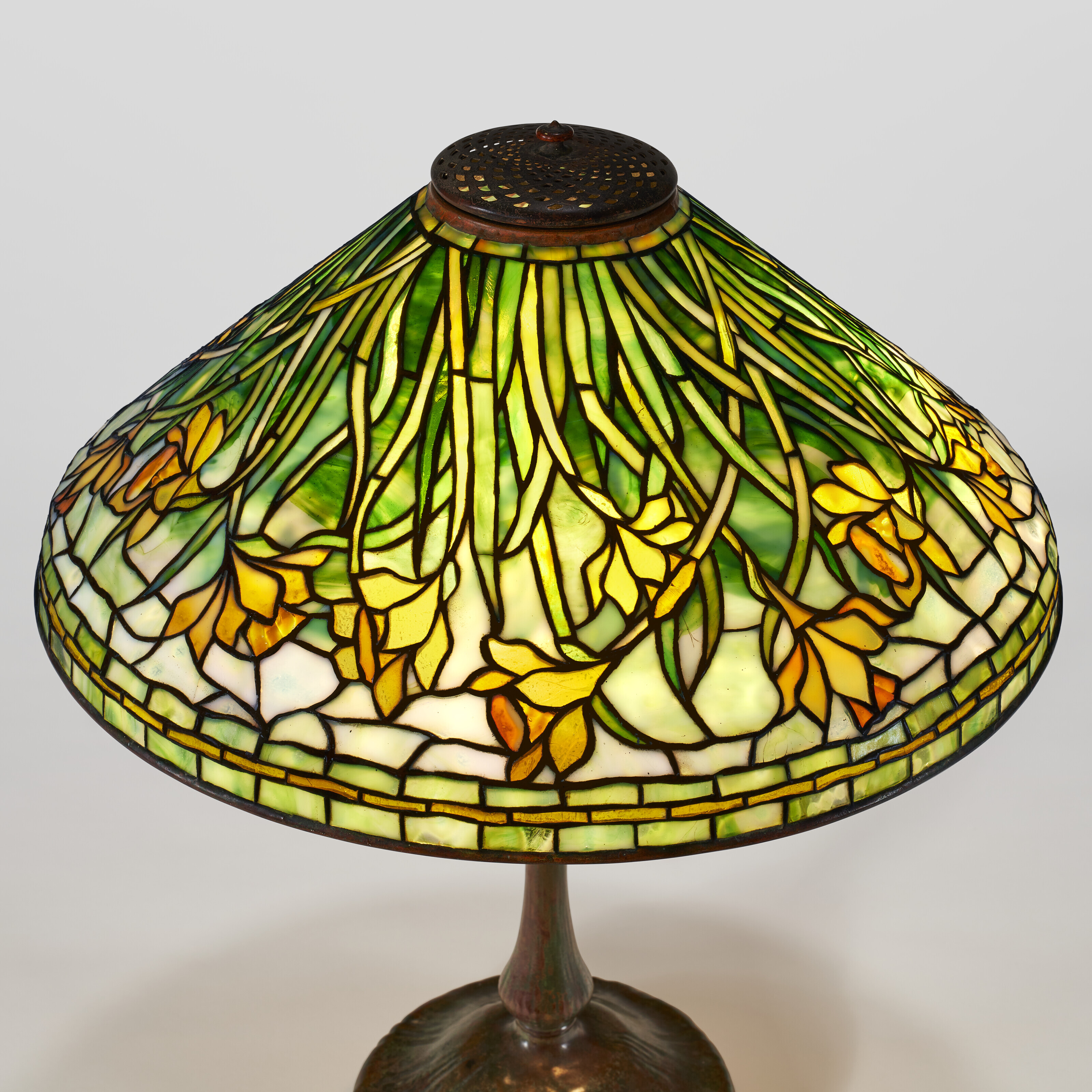 Tiffany daffodil discount table lamp