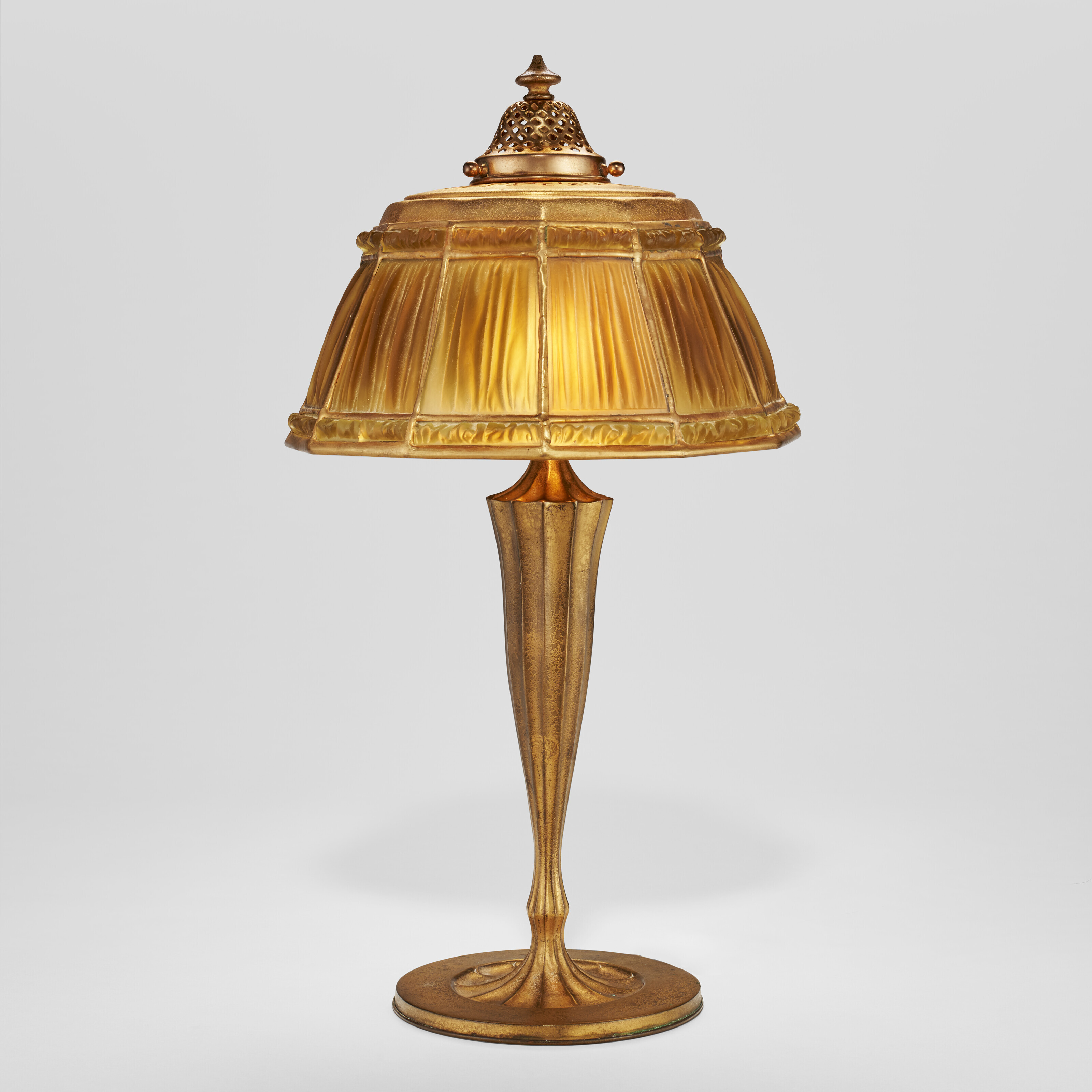 Tiffany & Co. ディスプレイ台 【非売品】 TIFFANY STUDIOS, 'Favrile Fabrique' Table Lamp, circa 1915