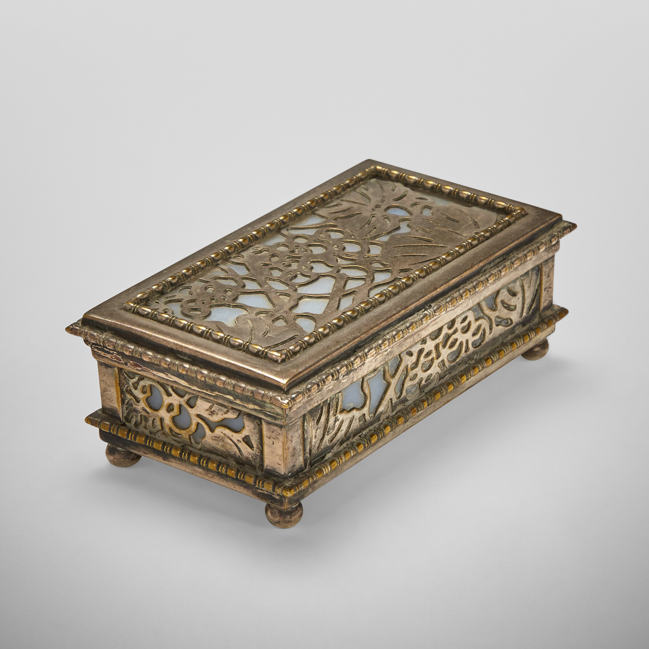TIFFANY STUDIOS, Eighteen-Piece 'Grapevine' Desk Set, circa 1915