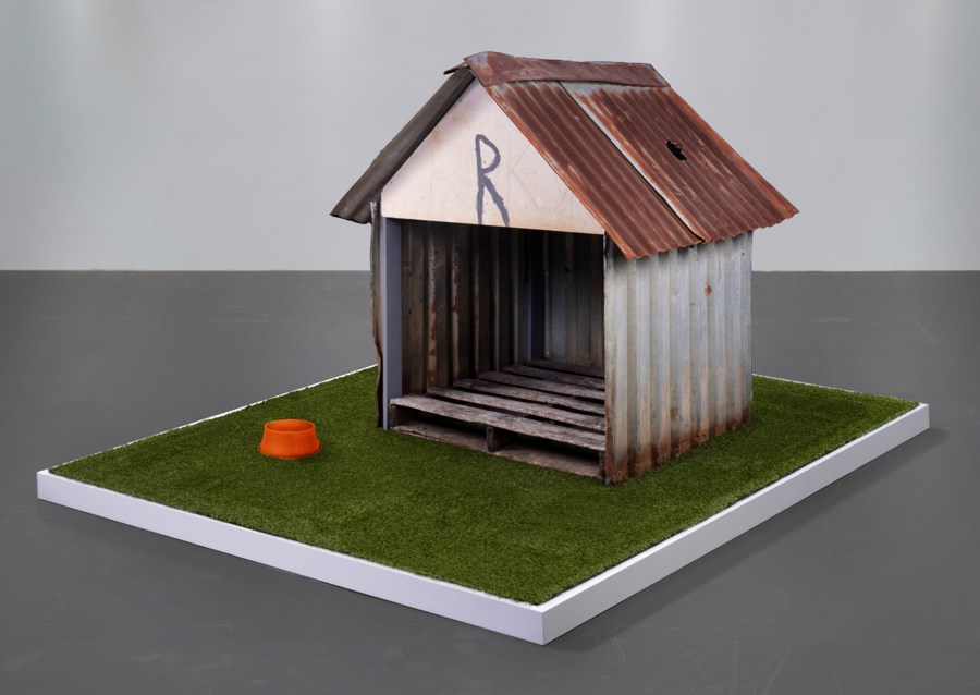 https://www.christies.com/img/LotImages/2022/NYR/2022_NYR_20593_0004_000(the_aguas_zarcas_doghouse_carbonaceous_chondrite_cm2_alajuela_costa_ri115451).jpg?mode=max&width=900