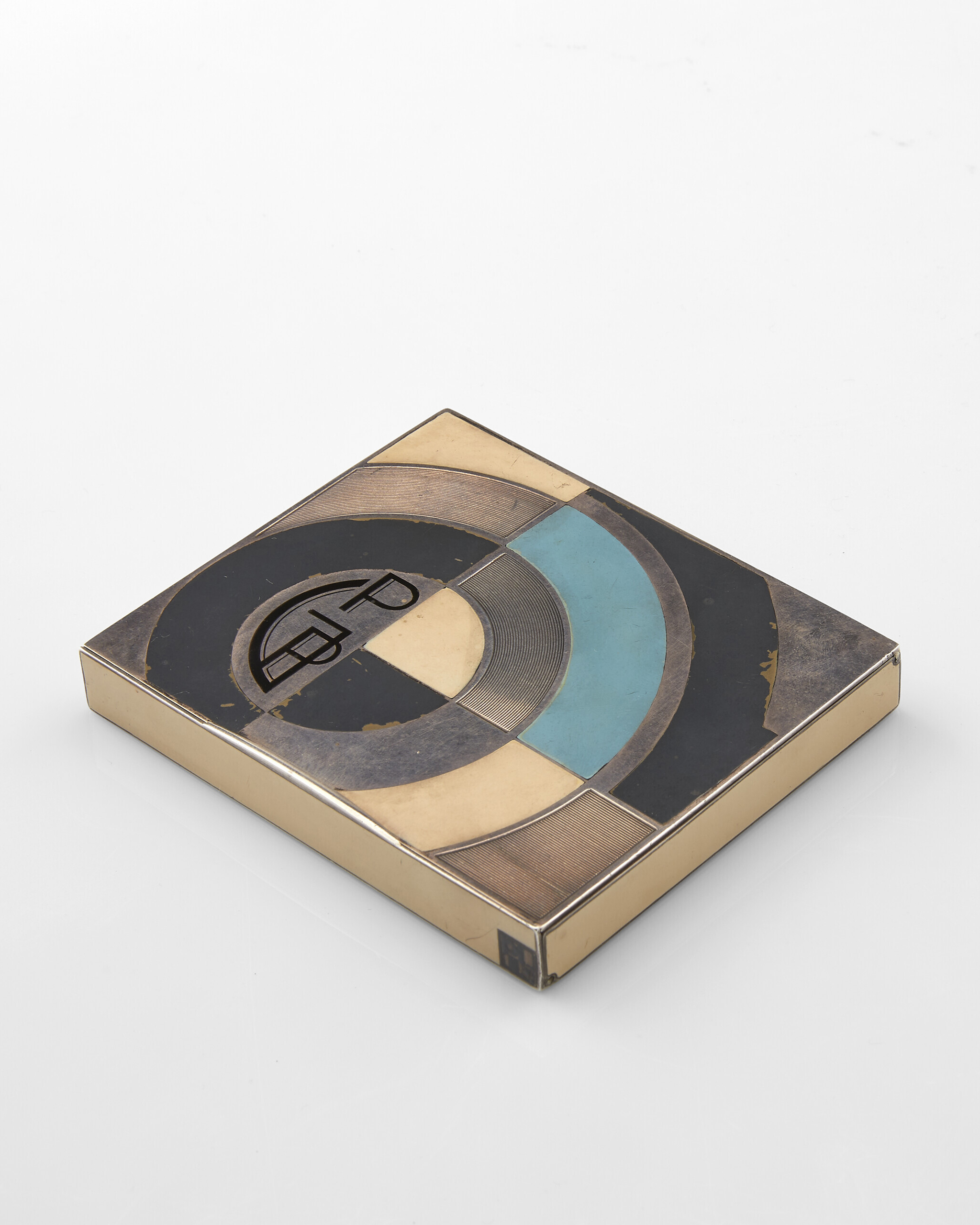 Paul-Emile Brandt. A powder compact, circa 1930, sold for $65,520 on 6 June 2022 at Christie's in New York