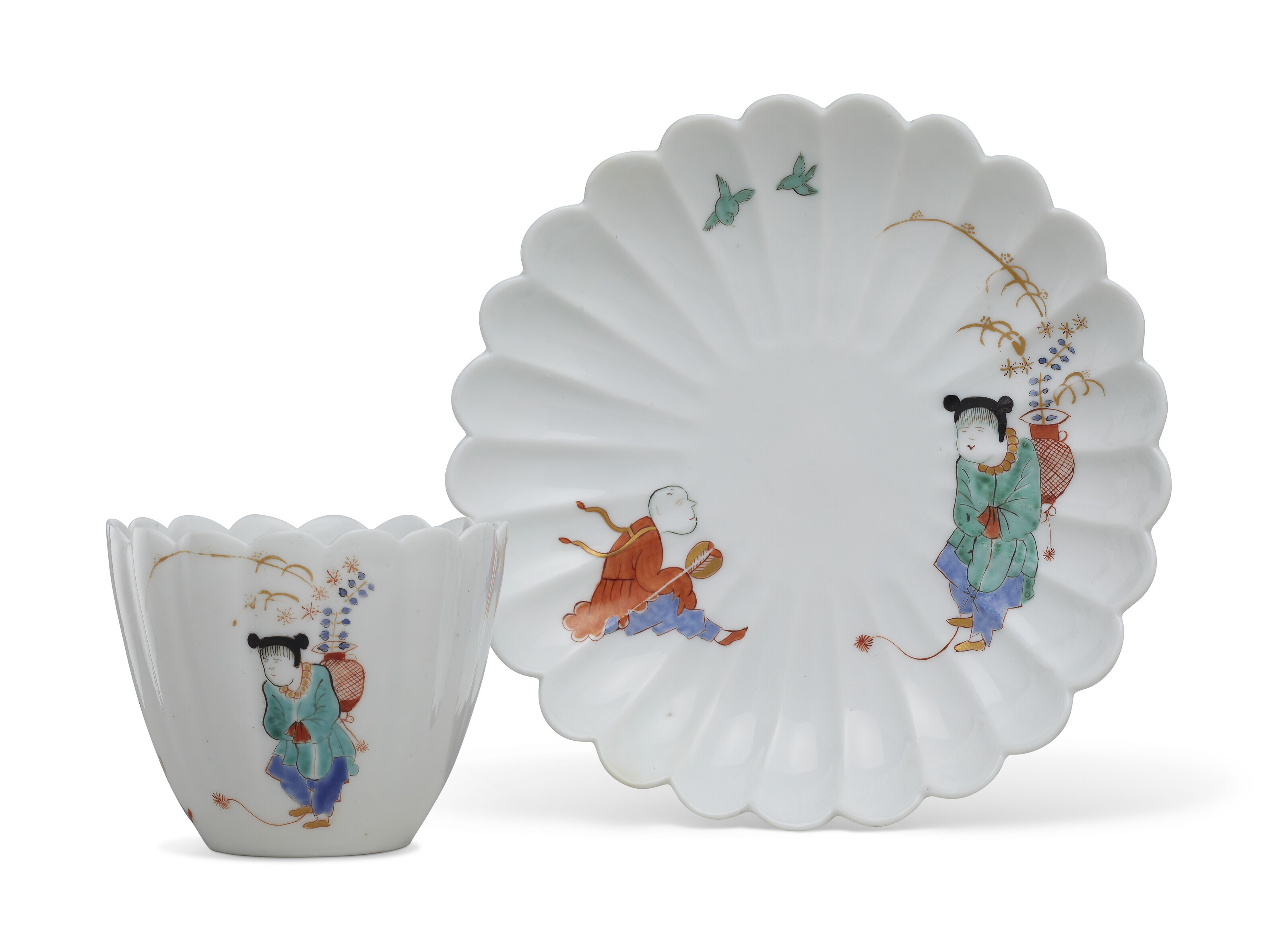 A MEISSEN PORCELAIN KAKIEMON FLUTED TEABOWL AND SAUCER FROM THE
