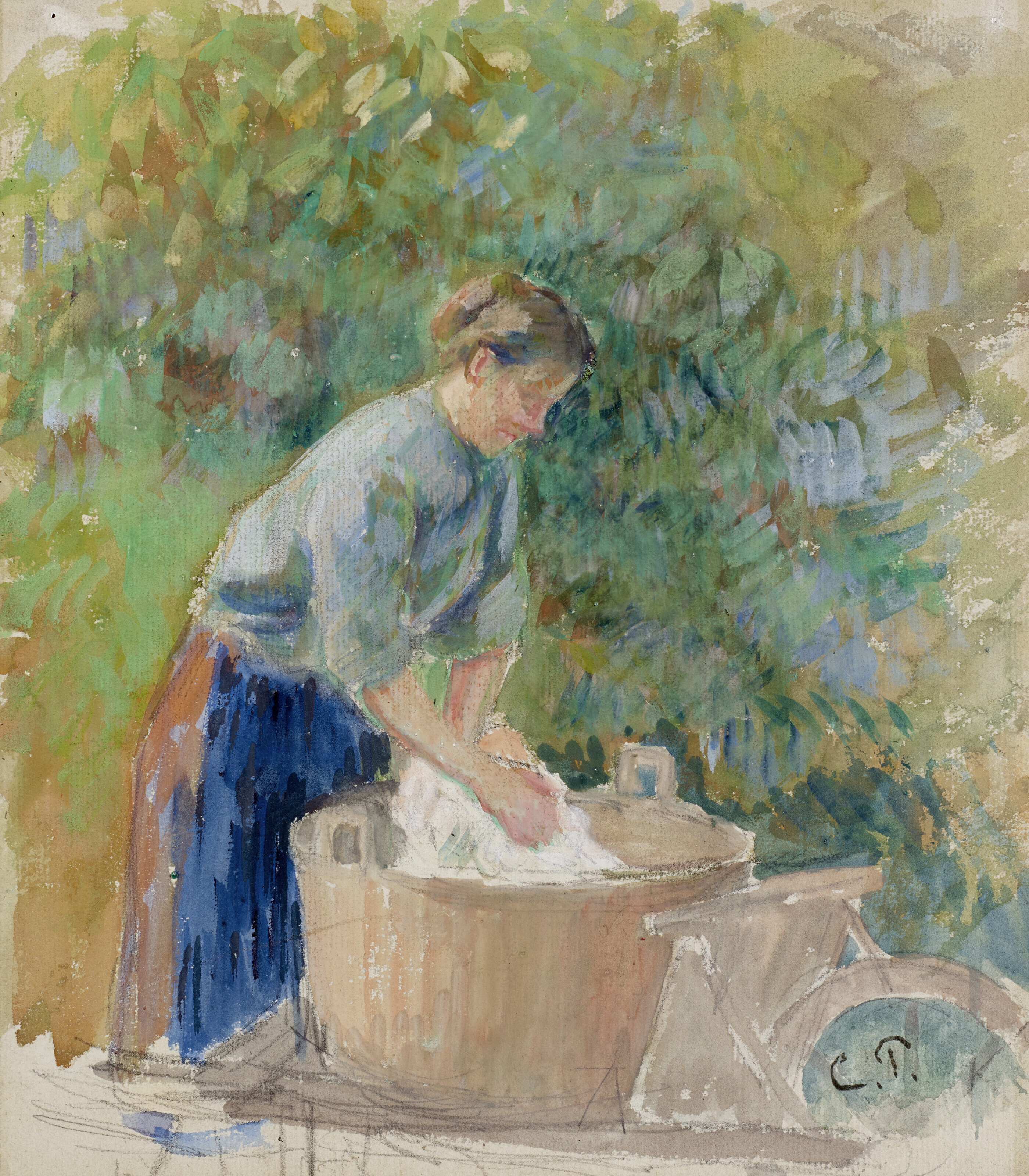 Femme lavant du linge dans un baquet