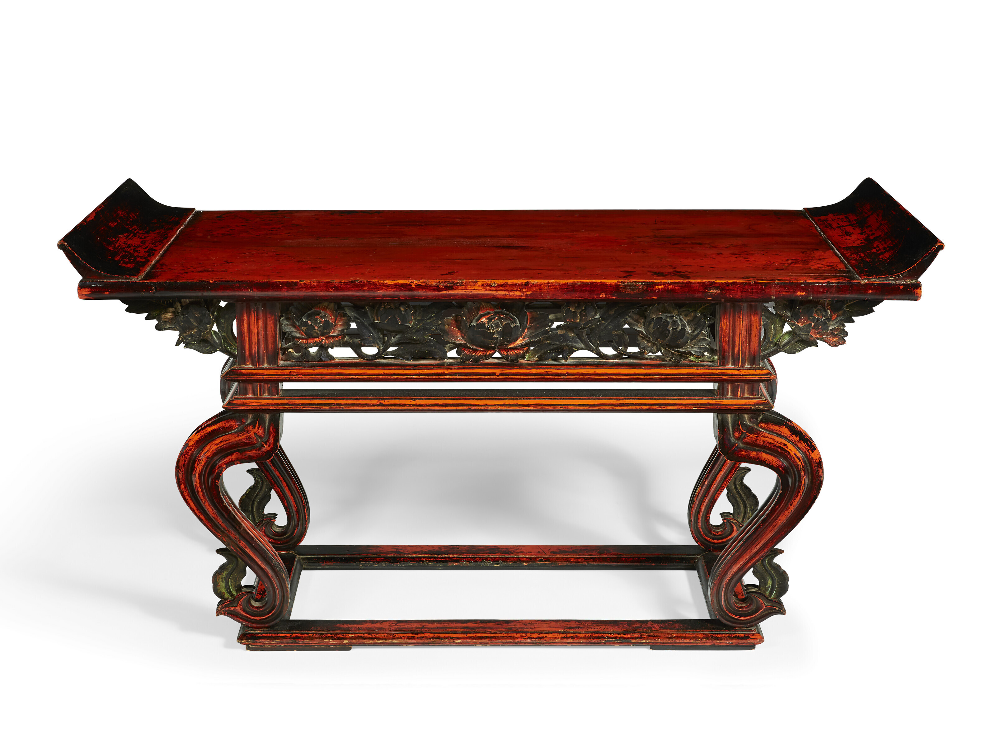 A CHINESE RED AND BLACKLACQUERED WOOD LOW TABLE, LATE 19TH/EARLY 20TH