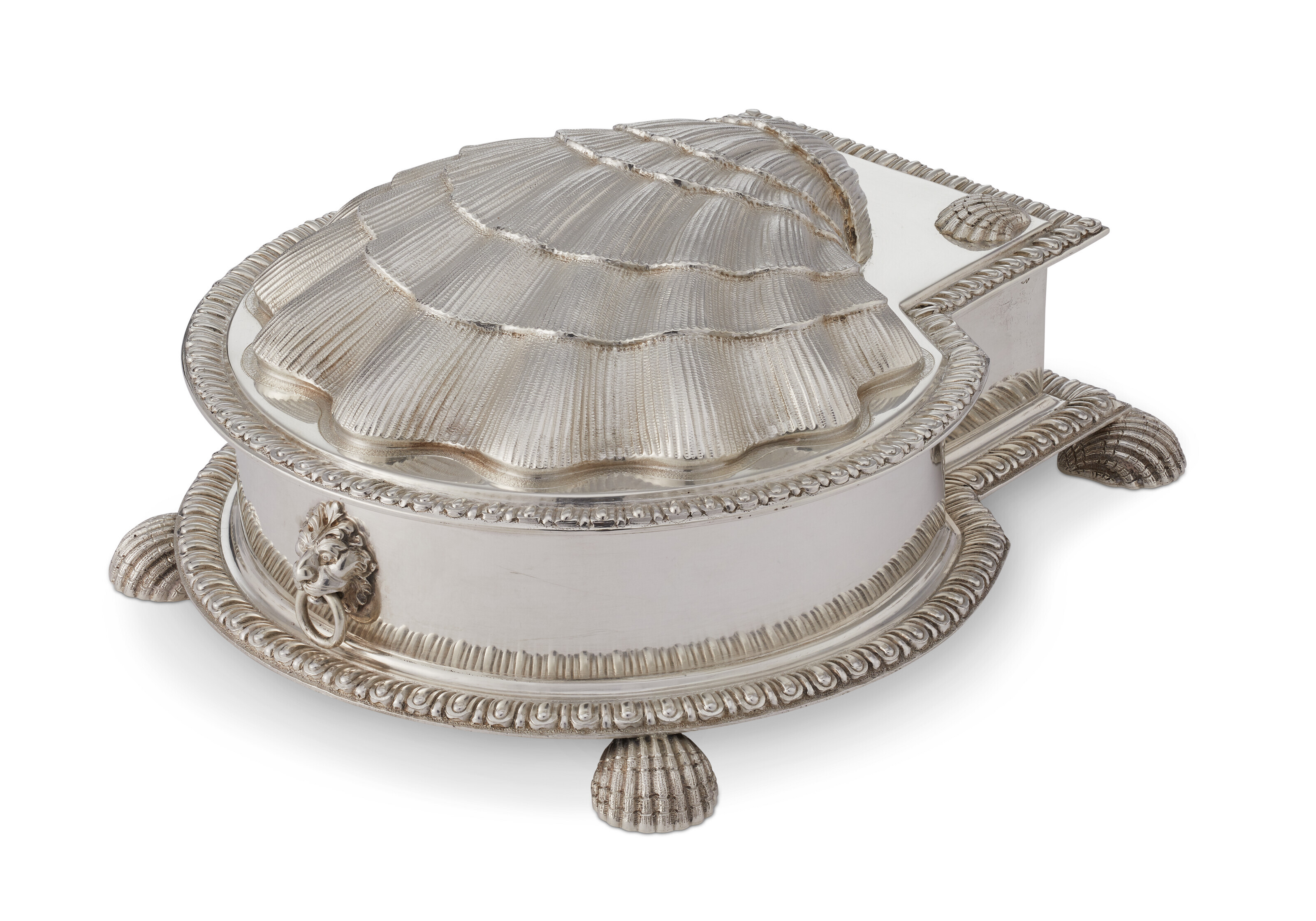 A PORTUGUESE SILVER SHELLFORM SUGAR OR SPICE BOX, MARK OF NATALINO