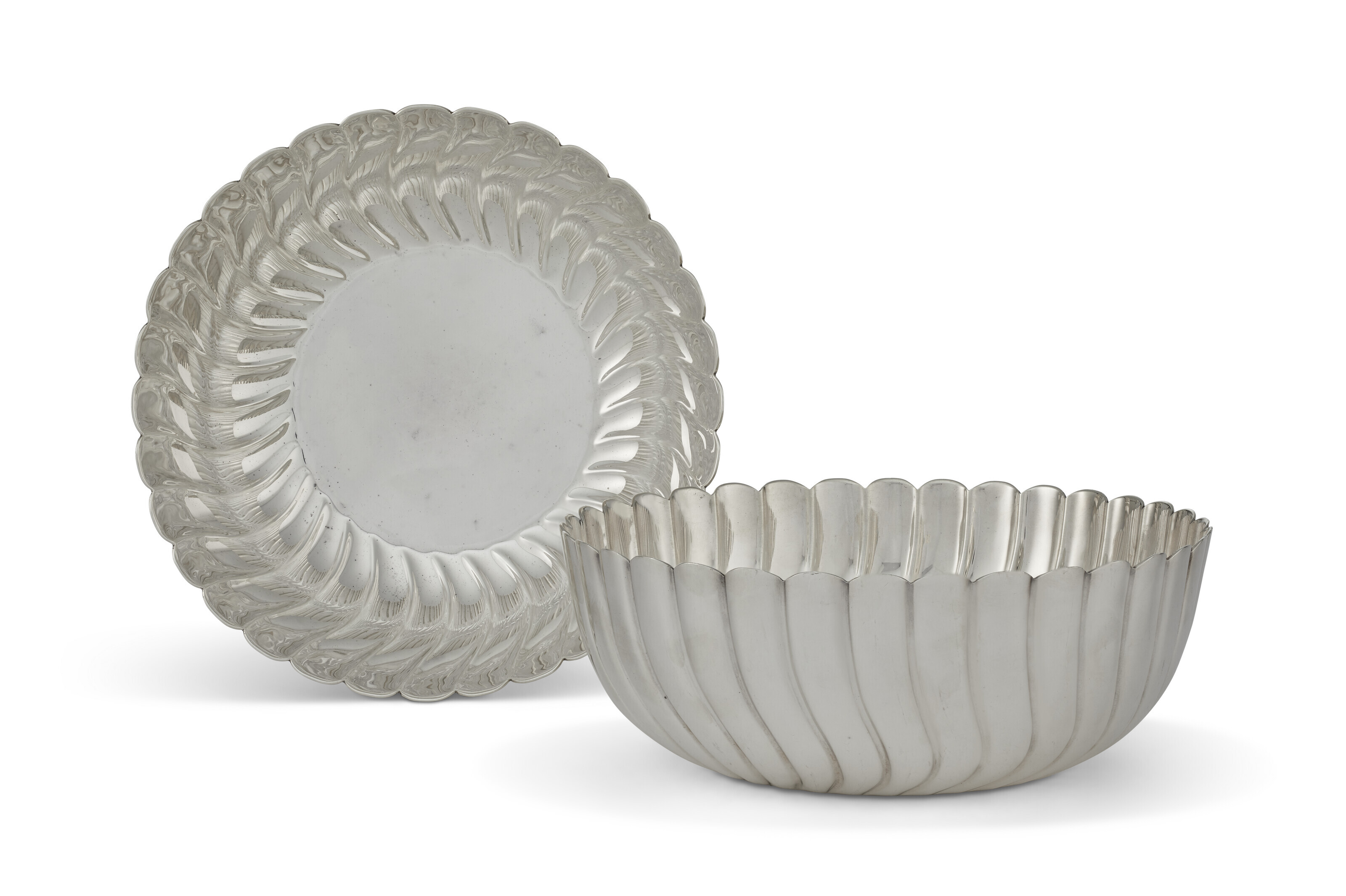 A PAIR OF SILVER SALAD SERVING BOWLS, FOR TIFFANY & CO., NEW YORK